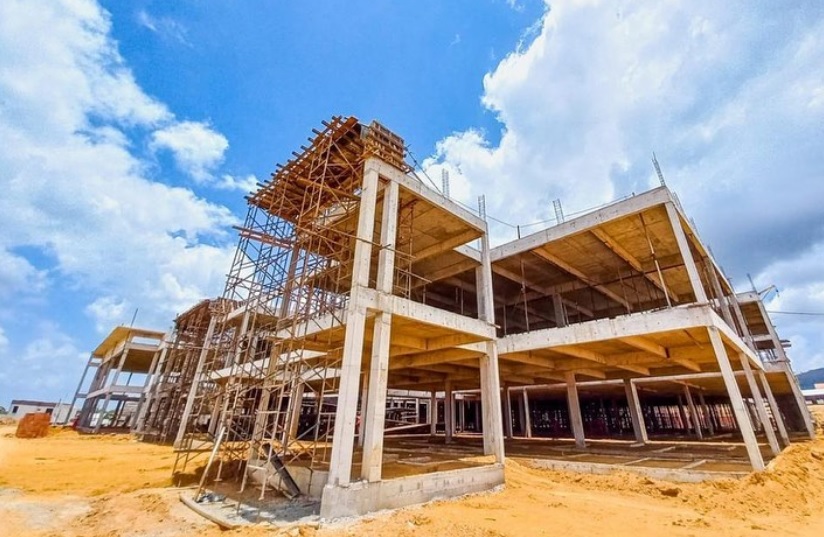 Leia mais sobre o artigo Hospital Regional do Médio Sertão está com 40% das obras executadas