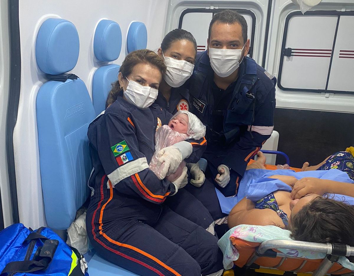 Leia mais sobre o artigo Socorristas do Samu fazem parto dentro da ambulância