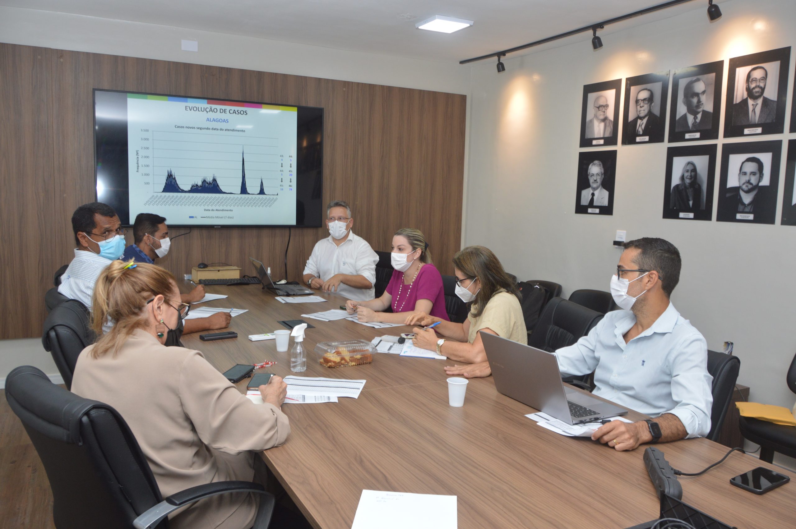 Leia mais sobre o artigo Sesau estuda ampliação de leitos hospitalares exclusivos para assistir pacientes com Covid-19