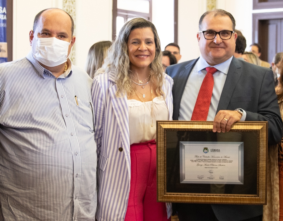 Leia mais sobre o artigo Secretário de Estado da Saúde prestigia entrega do Título de Cidadão Honorário de Maceió ao secretário da Fazenda