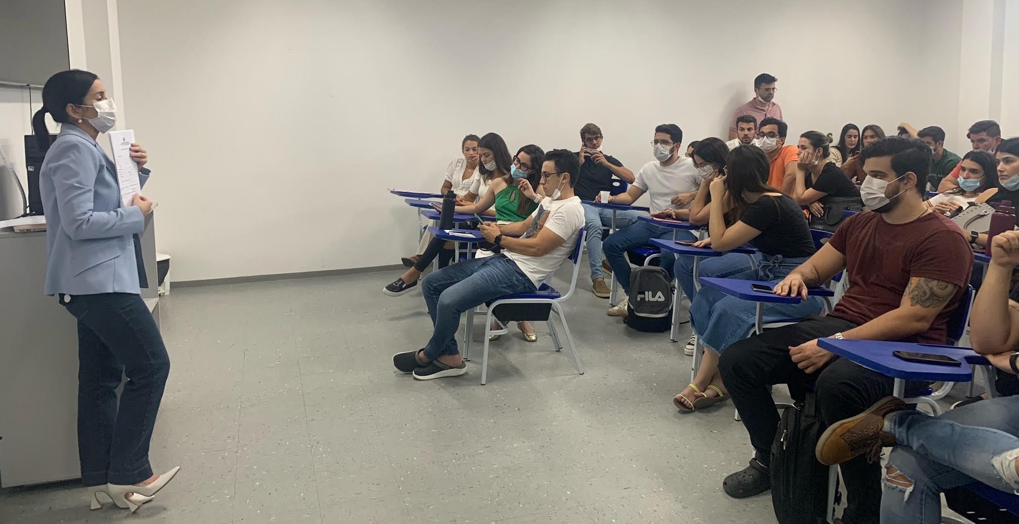 Leia mais sobre o artigo Hospital Metropolitano recebe estudantes de Medicina do Centro Universitário Cesmac para estágio em cirurgia