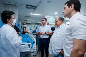 Paulo Dantas acompanha retomada das cirurgias ortopédicas no HGE