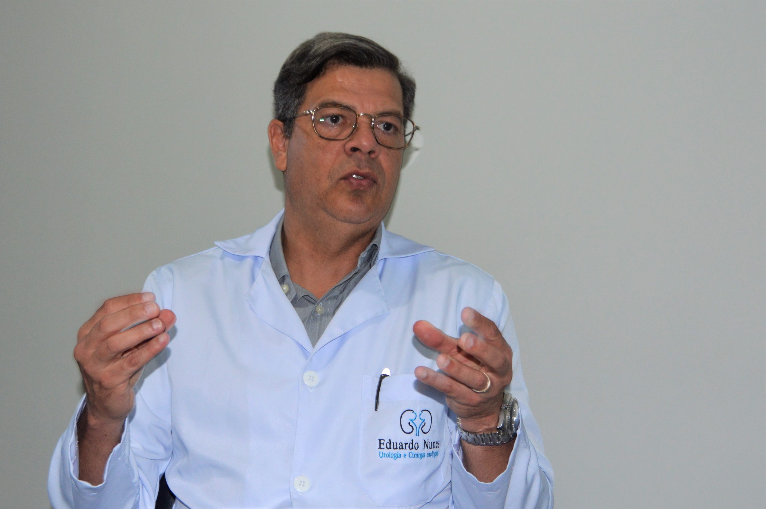 Leia mais sobre o artigo Médico da Sesau explica causas da incontinência urinária e como deve ser o tratamento