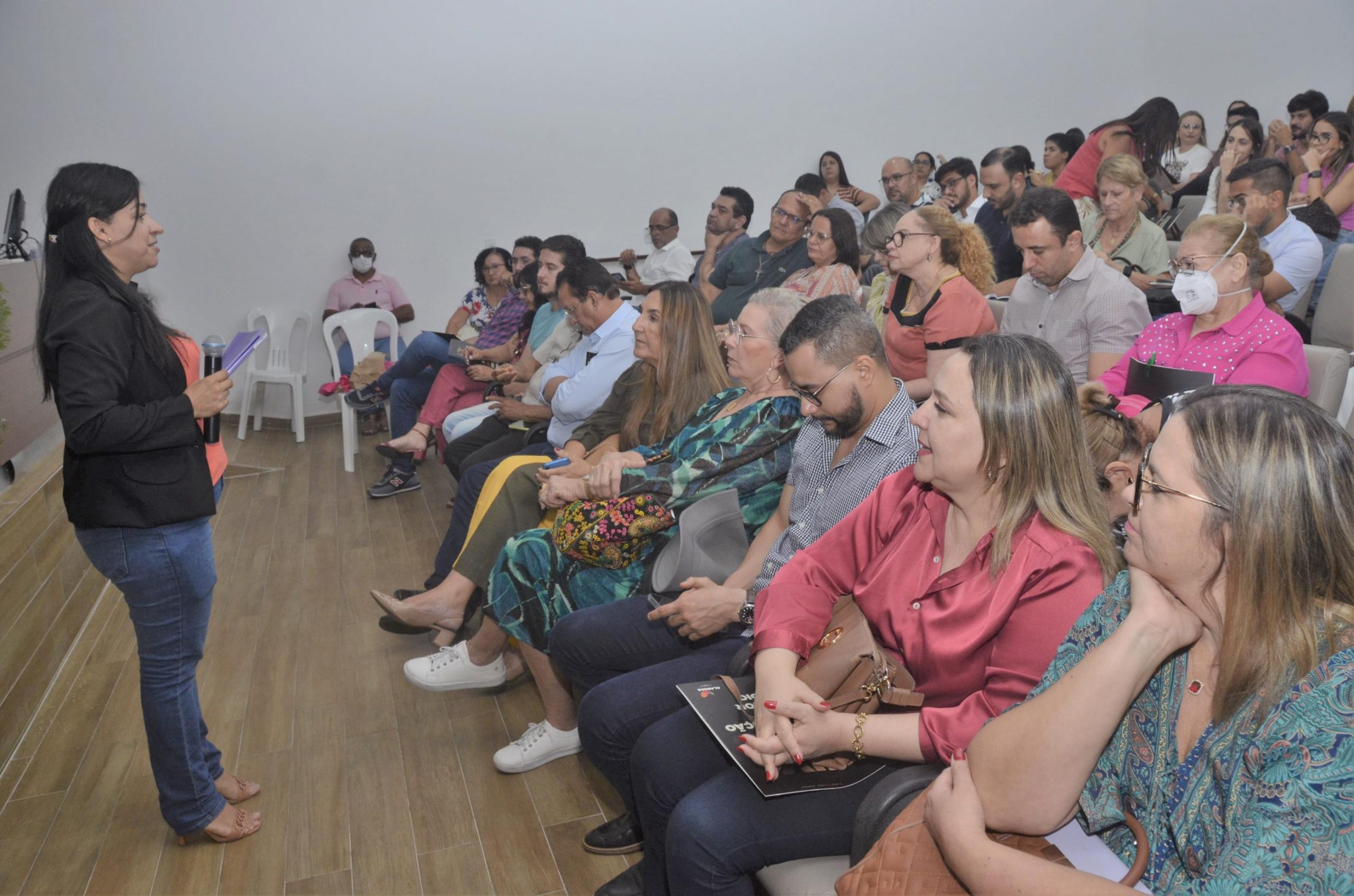 Leia mais sobre o artigo Médicos alagoanos são capacitados para atendimento a pacientes com tuberculose