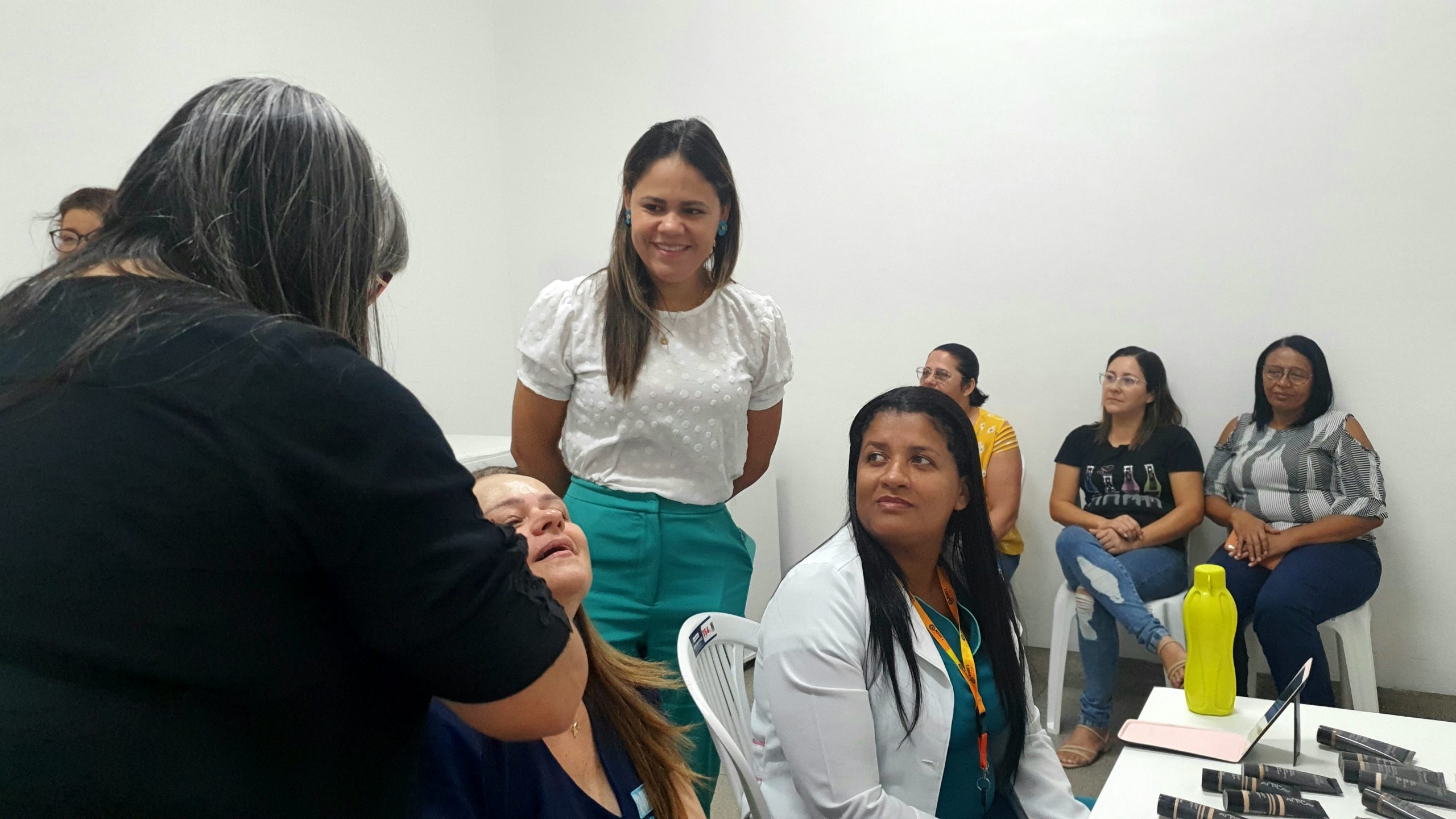 Leia mais sobre o artigo HEA promove Dia da Beleza e sorteia brindes em homenagem ao Dia das Mães