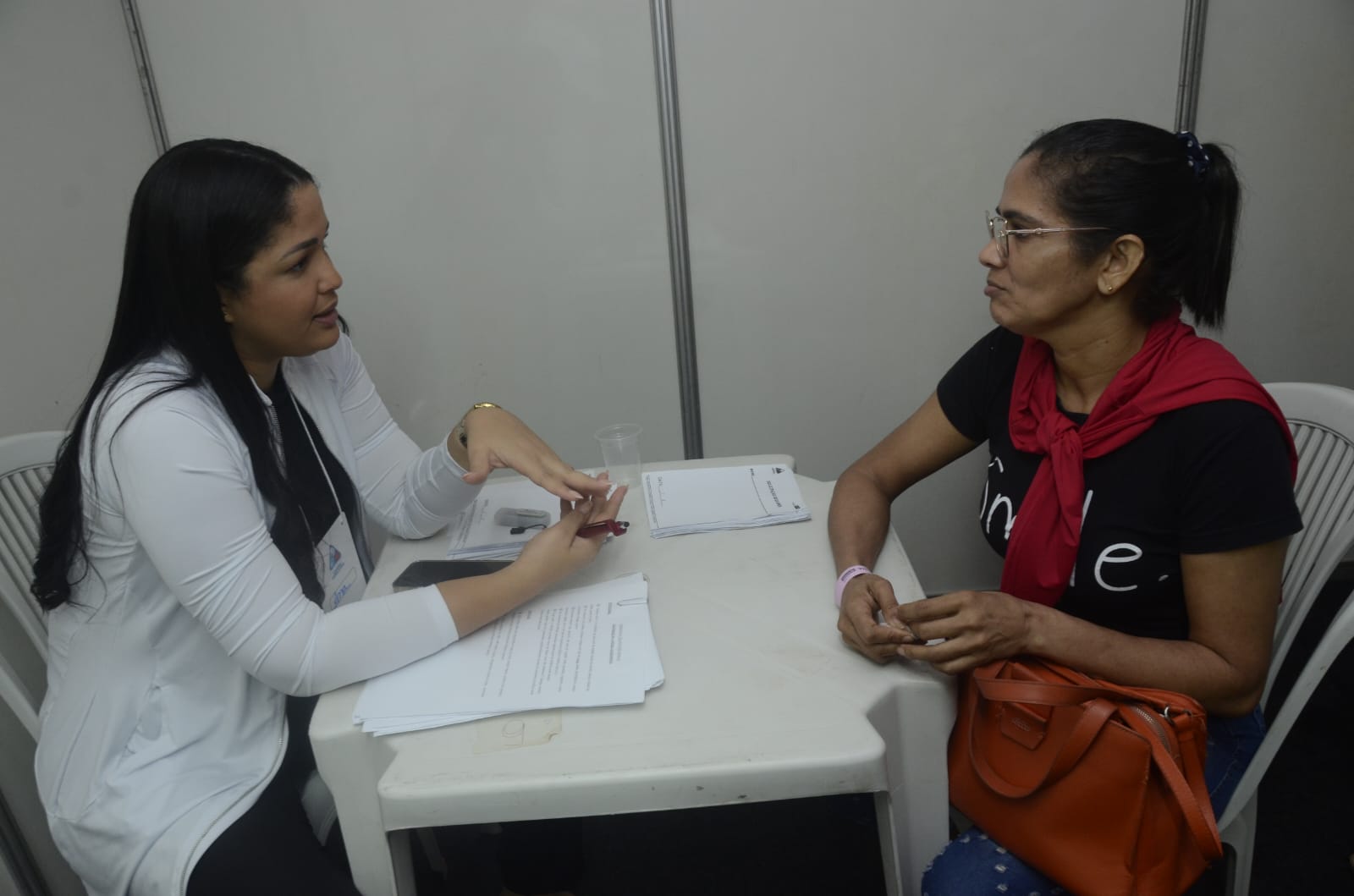 Leia mais sobre o artigo Sesau oferece mais de 2 mil atendimentos no primeiro dia do programa ‘Governo Trabalhando’, em Delmiro Gouveia