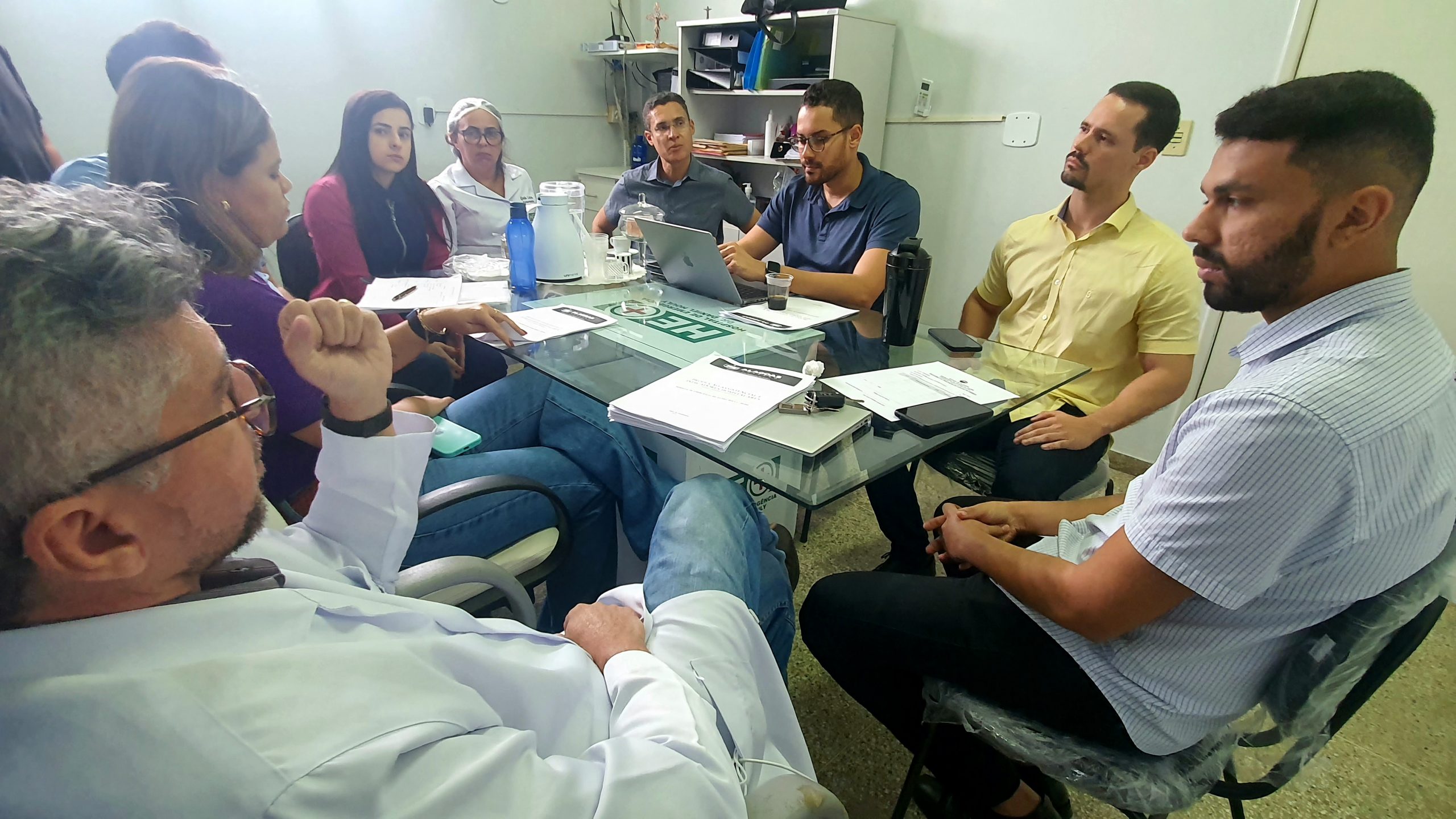 Leia mais sobre o artigo Hospital de Emergência do Agreste recebe visita de técnicos da Sesau