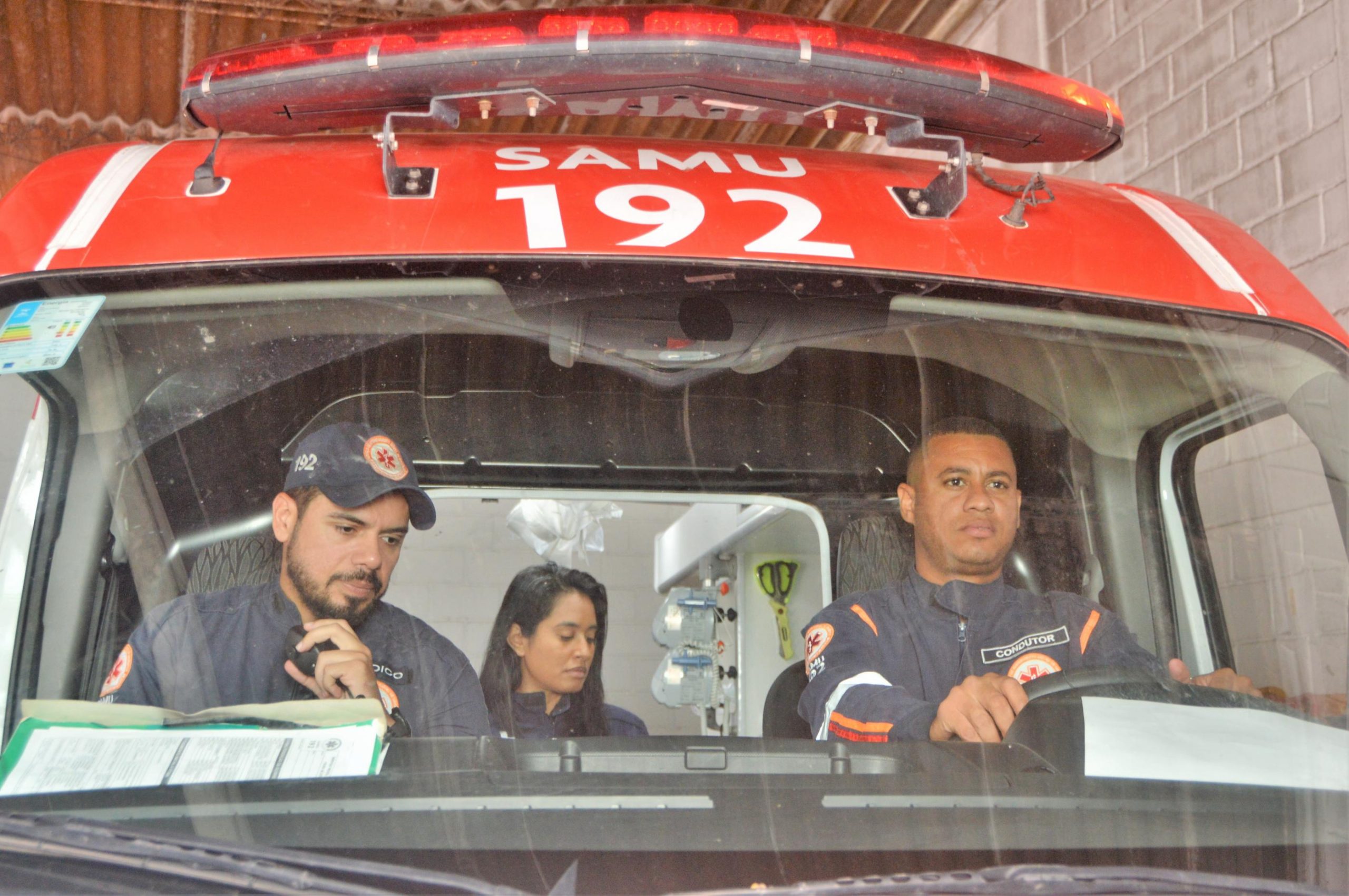 Leia mais sobre o artigo Motoristas salvam vidas ao transportar medicamentos, insumos e pacientes