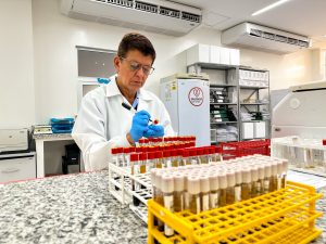 Hemoal é certificado pelo Ministério da Saúde como centro de excelência laboratorial