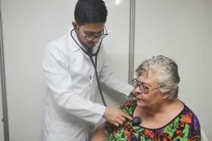 Saúde atende quase 2.800 pessoas no conjunto Paulo Bandeira durante edição do programa Vida Nova nas Grotas
