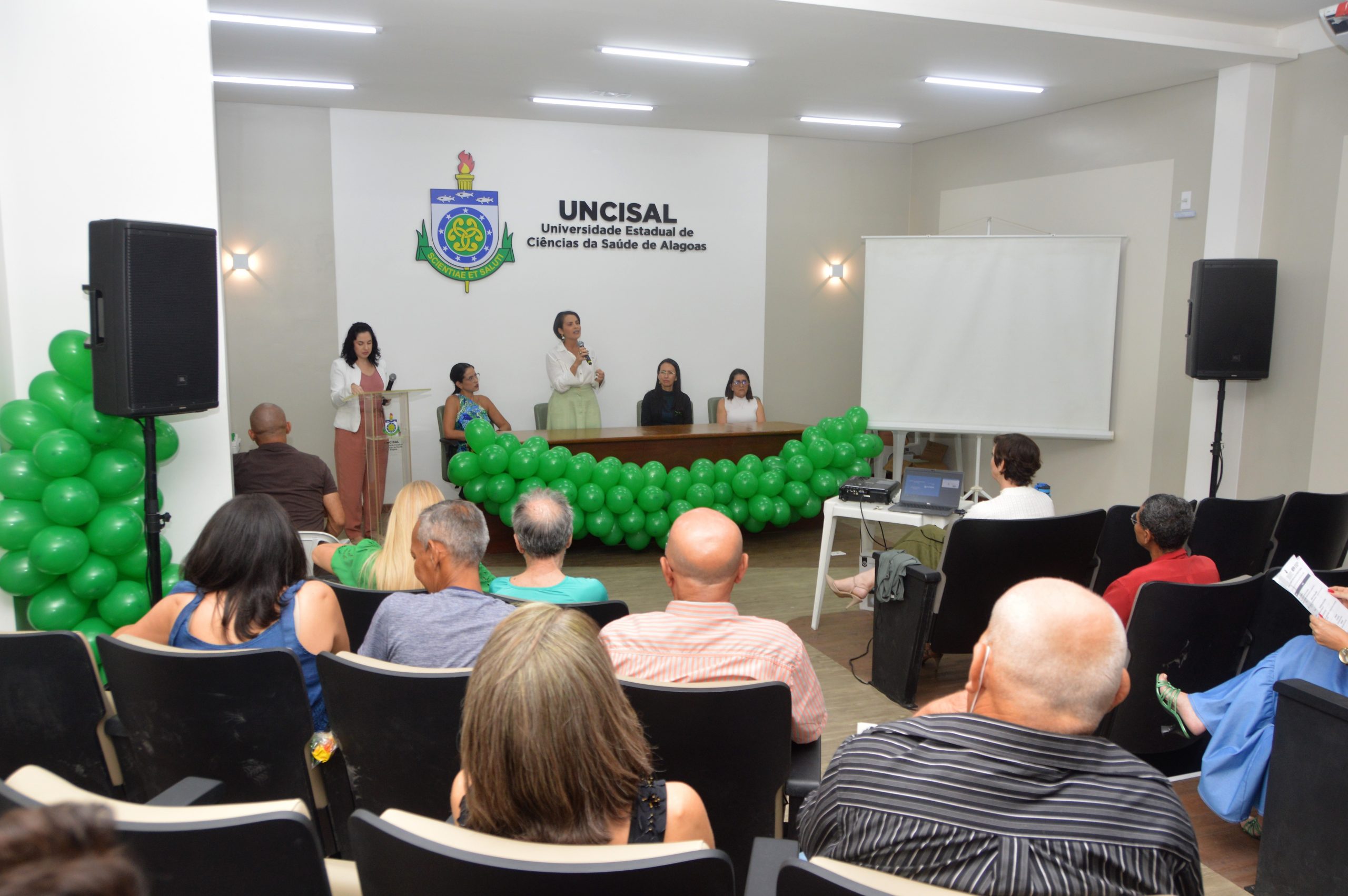 Leia mais sobre o artigo Central de Transplantes de AL promove seminário de incentivo à doação de órgãos e tecidos