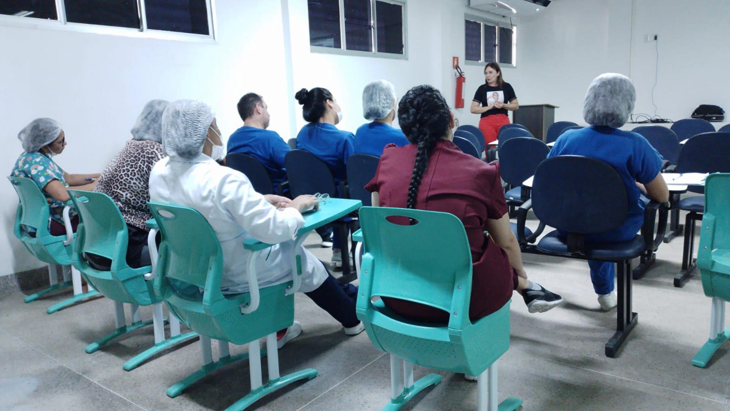Leia mais sobre o artigo Saúde prossegue com capacitação de profissionais sobre acolhimento a pessoas em situação de rua