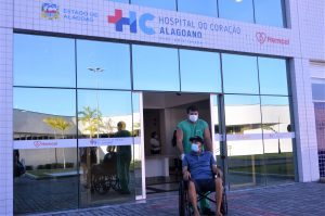 Hospital do Coração Alagoano realiza primeiro procedimento de endoprótese de aorta abdominal
