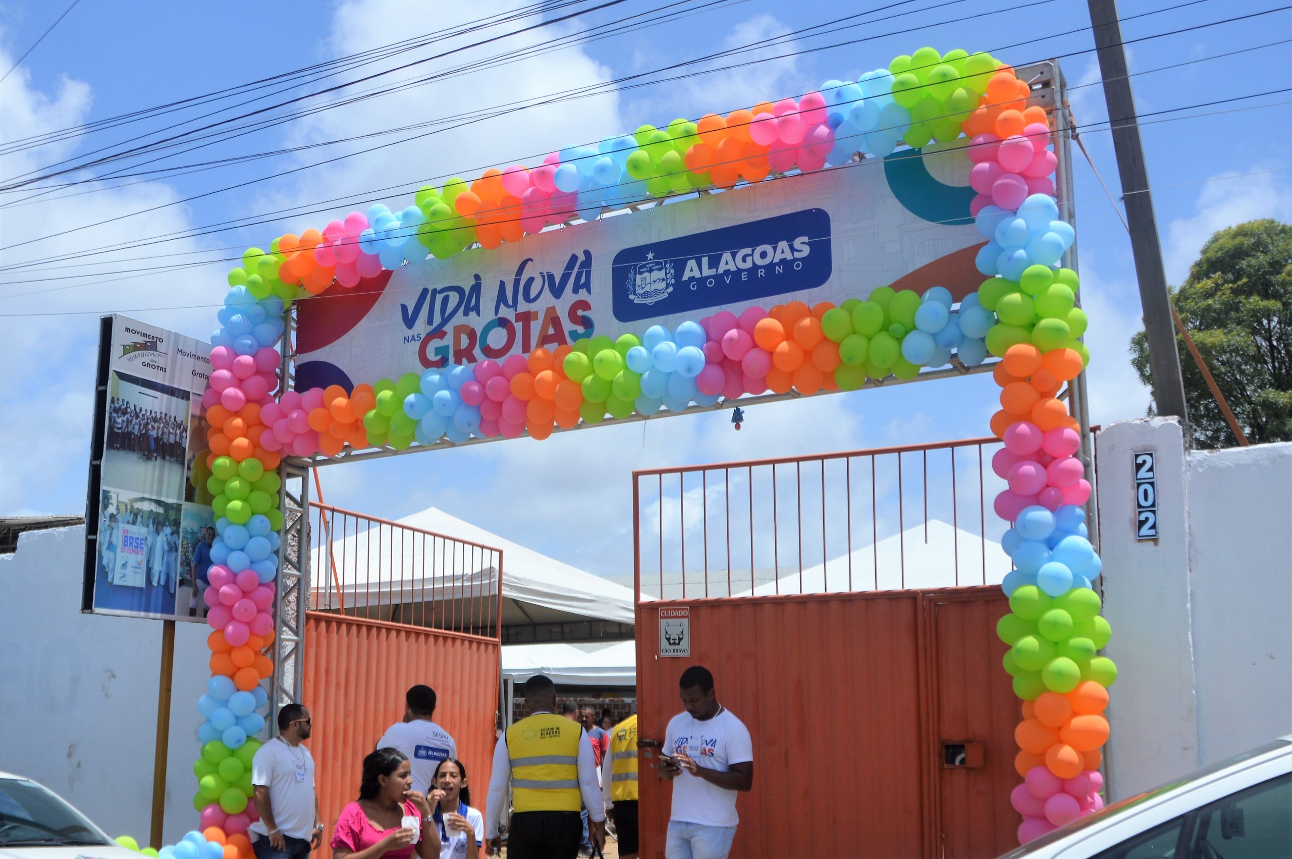 Leia mais sobre o artigo Sesau realiza 2.483 atendimentos na Grota das Piabas durante ação do Programa Vida Nova nas Grotas