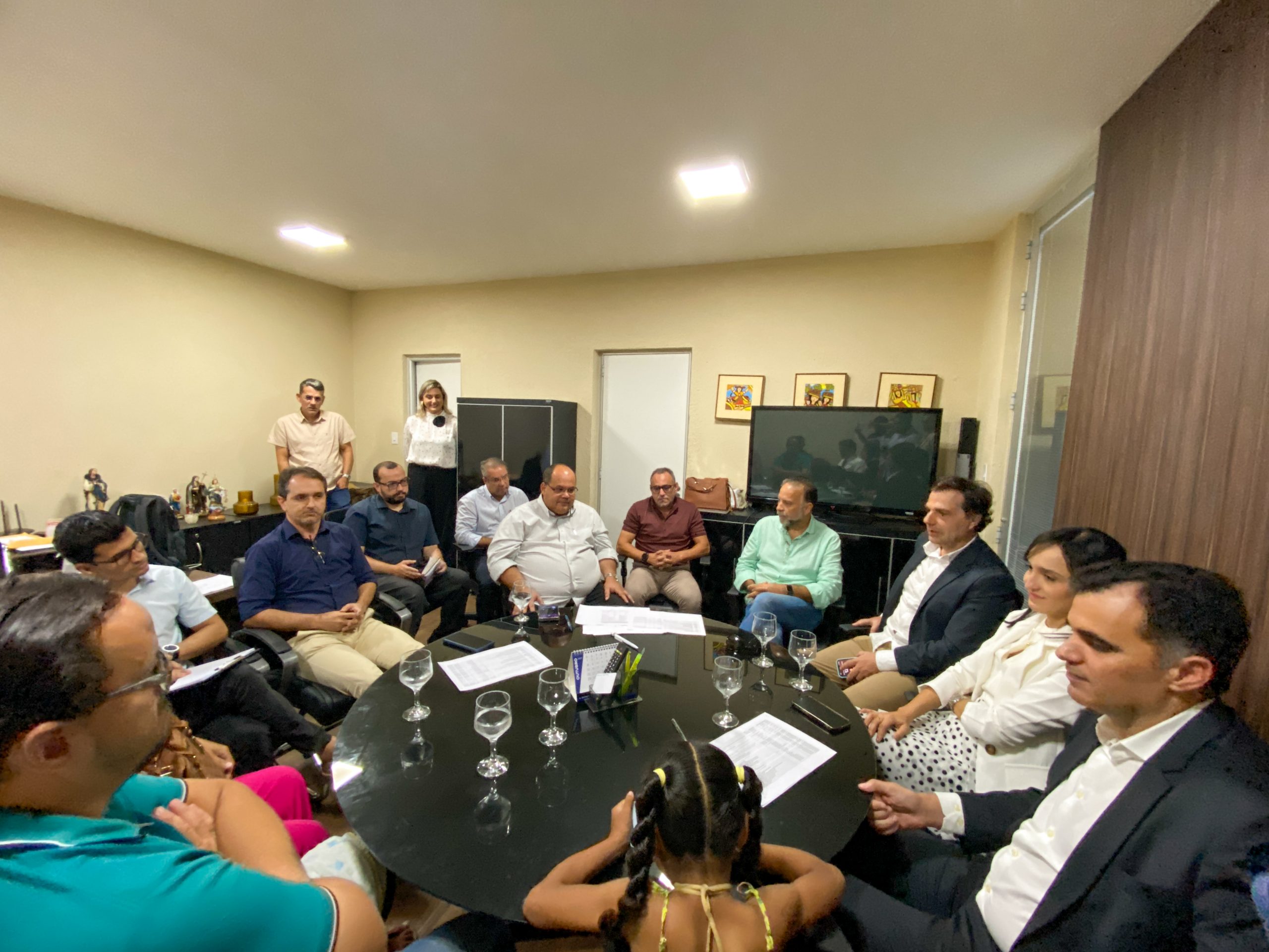 Leia mais sobre o artigo Saúde recebe familiares de crianças submetidas a traqueostomia e apresenta ações que serão realizadas pelo Estado