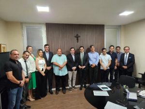 Saúde recebe defensores públicos e reafirma plano para zerar fila de espera de pacientes com câncer