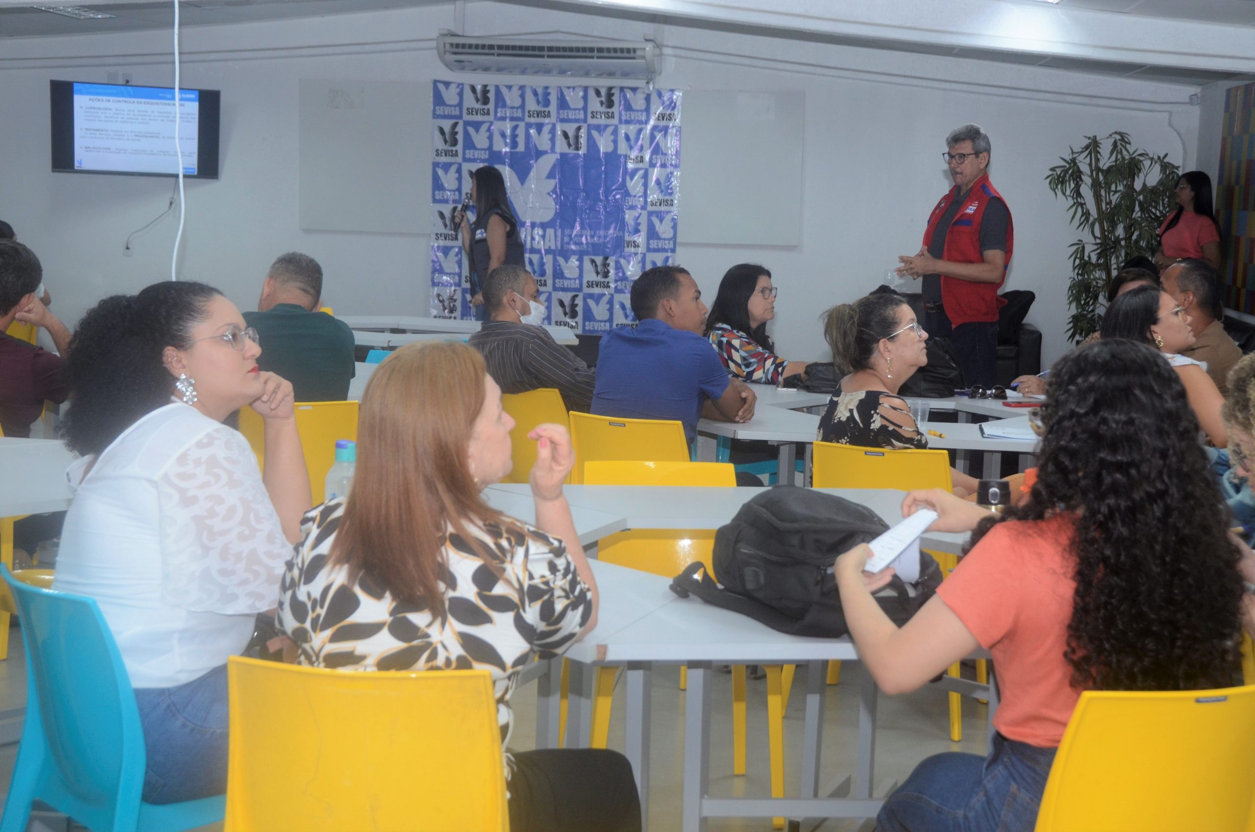 Leia mais sobre o artigo Técnicos municipais são capacitados sobre vigilância e controle da esquistossomose