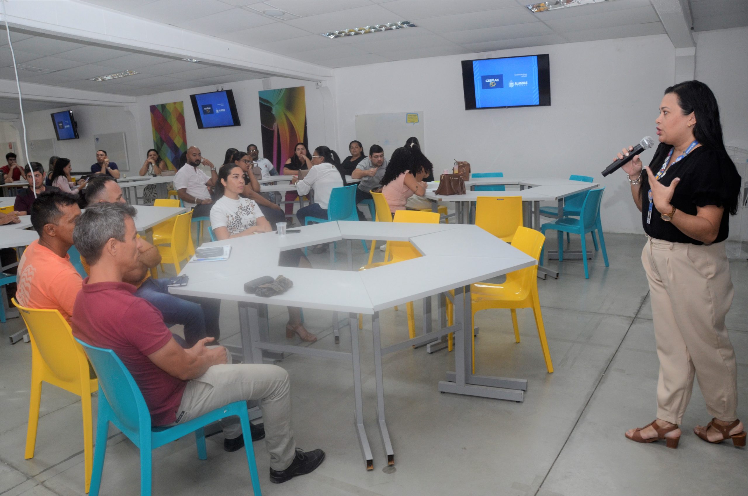 Leia mais sobre o artigo Técnicos municipais são capacitados sobre vigilância e controle da esquistossomose