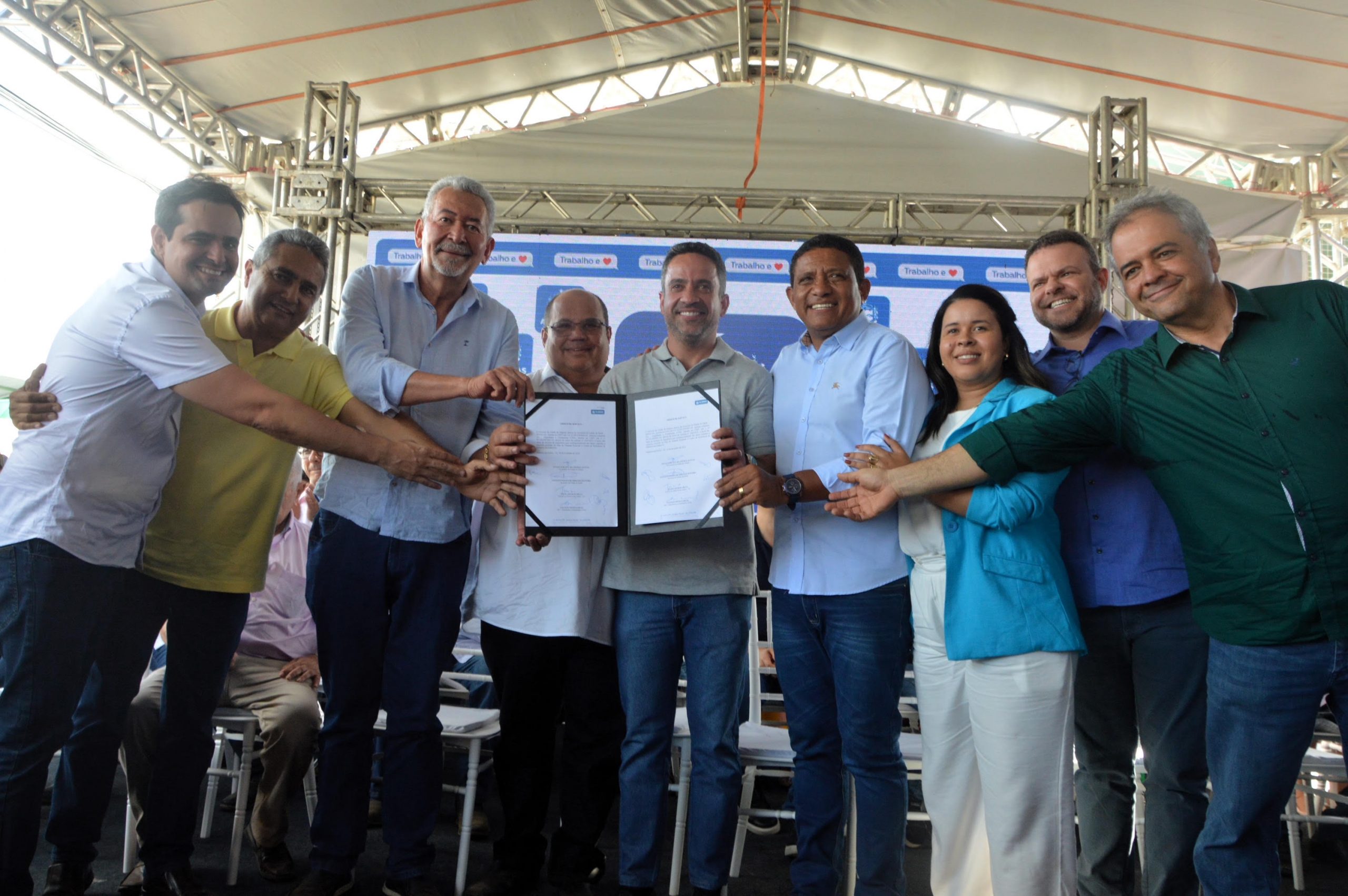 Leia mais sobre o artigo Governador assina retomada da construção do Hospital Regional do Médio Sertão, em Palmeira dos Índios