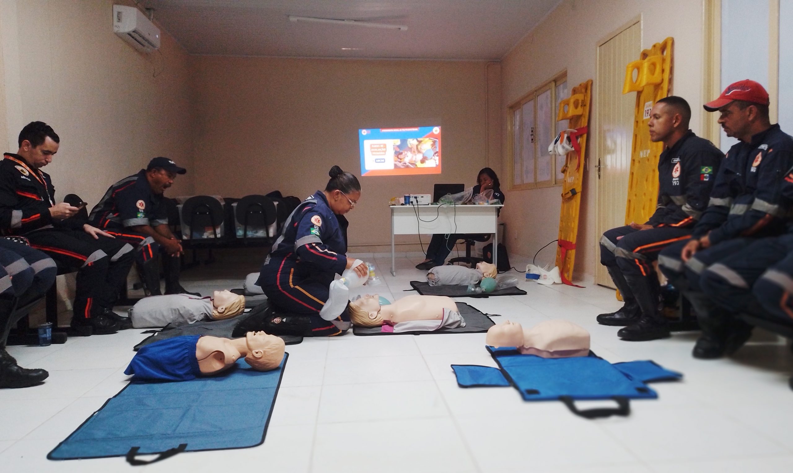Leia mais sobre o artigo NEP Itinerante do Samu capacita socorristas da Base Descentralizada, em Marechal Deodoro