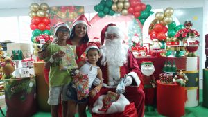 Celebração natalina une pacientes, familiares e servidores do HGE