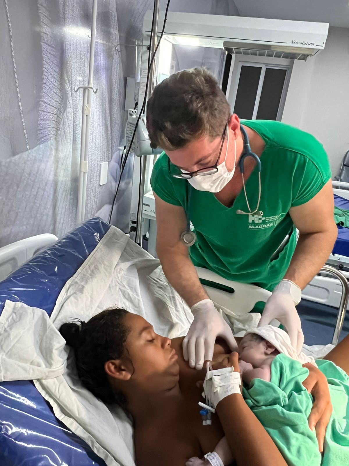 Leia mais sobre o artigo Primeiro bebê de 2024 da Rede Pública Estadual nasce no Hospital Regional do Alto Sertão, em Delmiro Gouveia