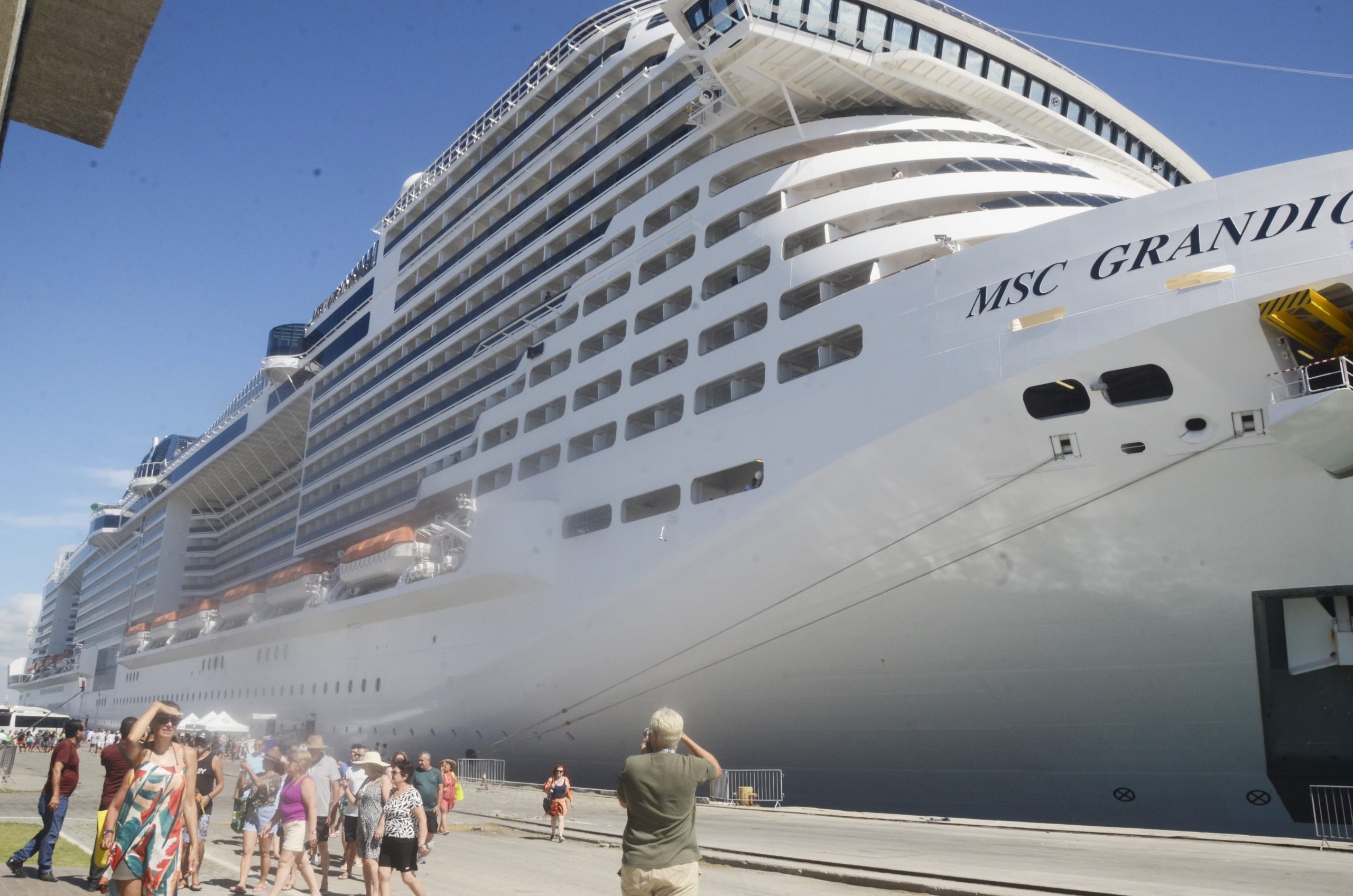 Leia mais sobre o artigo Sesau promove atendimento para turistas no porto de Maceió