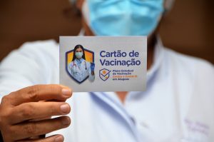 Com proximidade da quadra chuvosa, Sesau orienta sobre necessidade de atualizar calendário vacinal contra a Covid-19