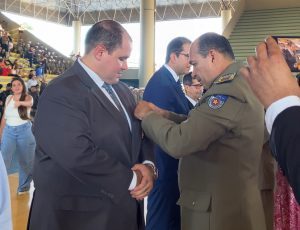 Diretor do Hospital do Coração Alagoano é homenageado pela Polícia Militar de Alagoas