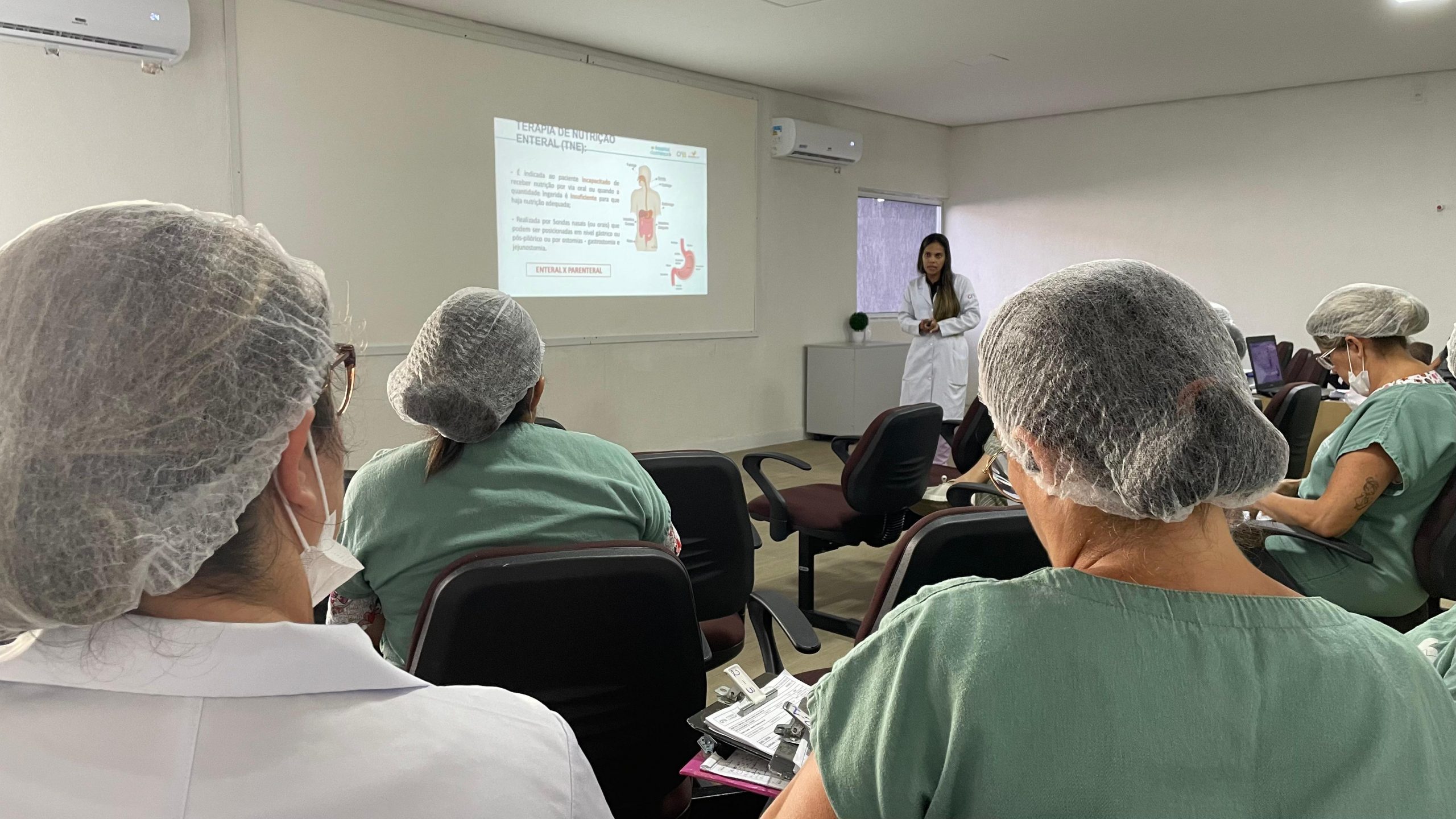 Leia mais sobre o artigo Hospital da Criança de Alagoas promove capacitação sobre alimentação enteral