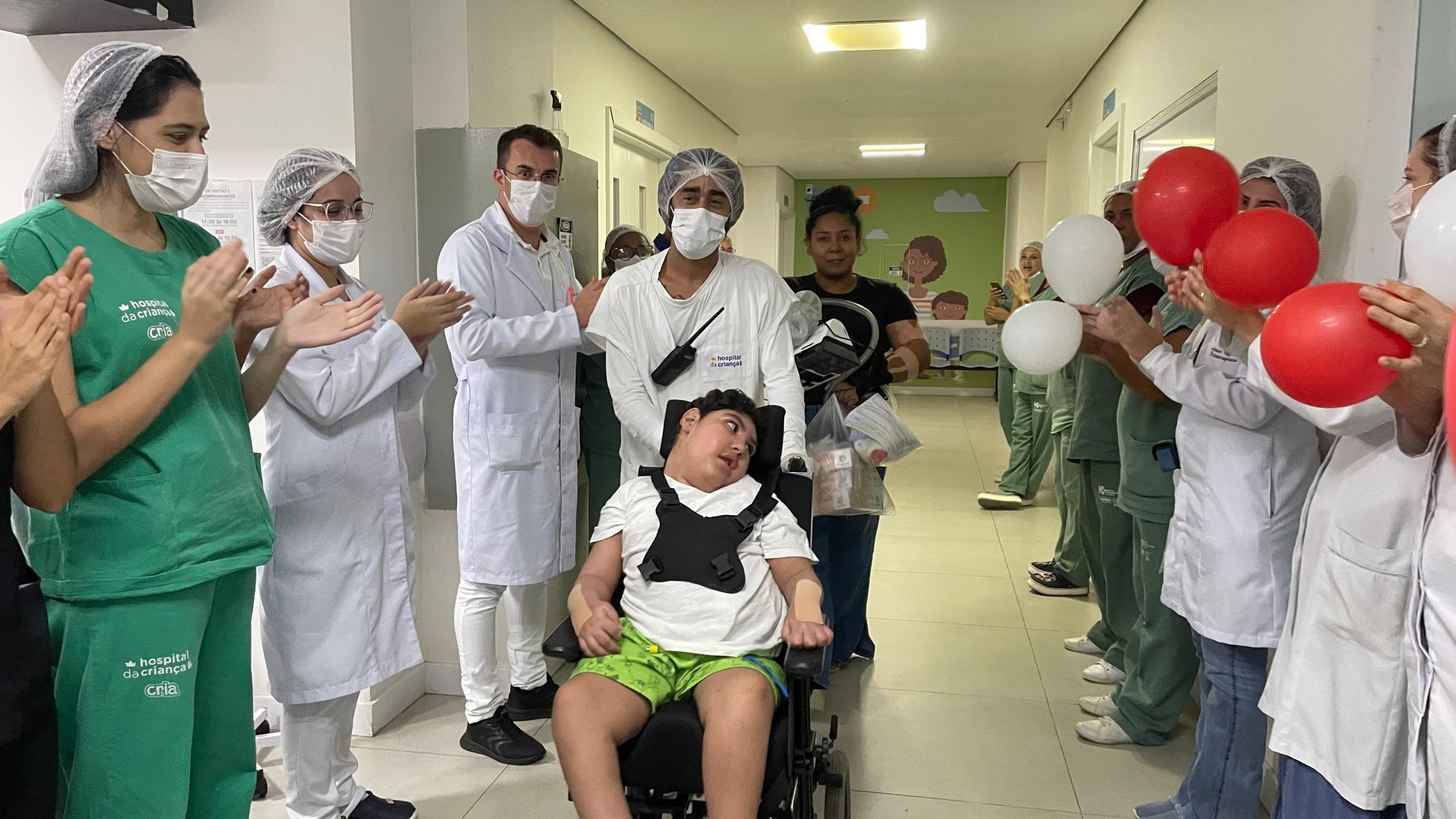 Leia mais sobre o artigo Após sete meses de internação, criança de 8 anos recebe alta no Hospital da Criança de Alagoas