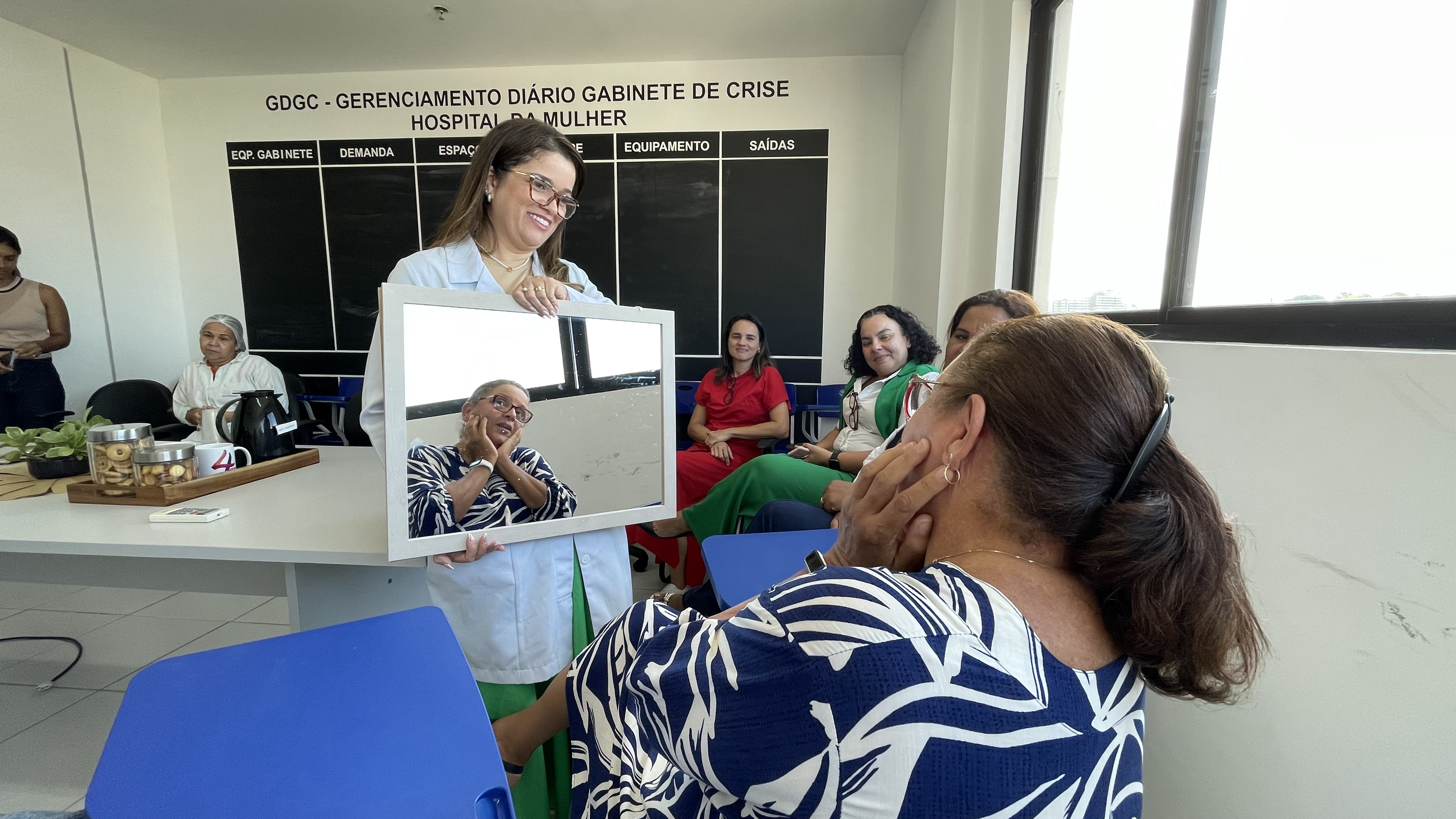 Leia mais sobre o artigo Psicólogos do Hospital da Mulher promovem ação de empoderamento feminino para servidoras
