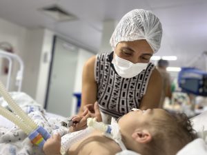 No HGE, bebê com cardiopatia é beneficiado pelo Projeto Respirar para futura retirada de traqueostomia