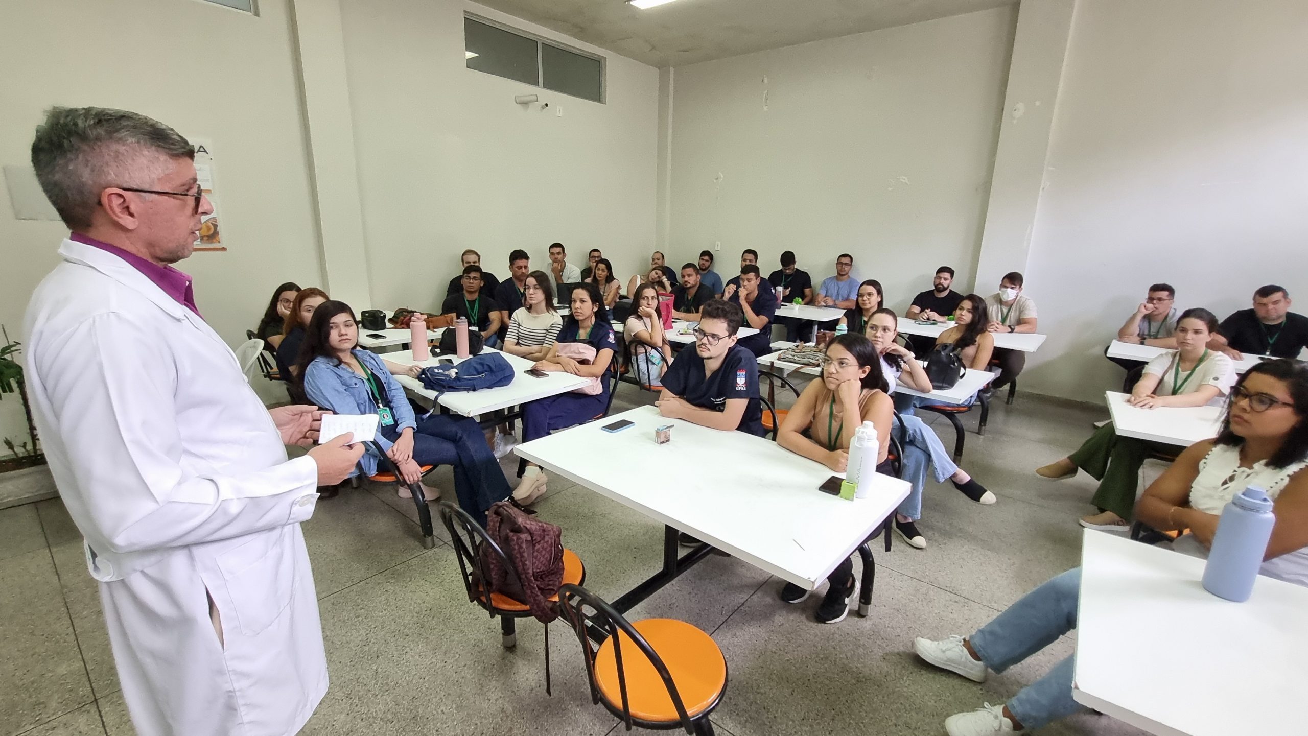 Leia mais sobre o artigo Hospital de Emergência do Agreste recebe 38 acadêmicos de medicina para período de internato