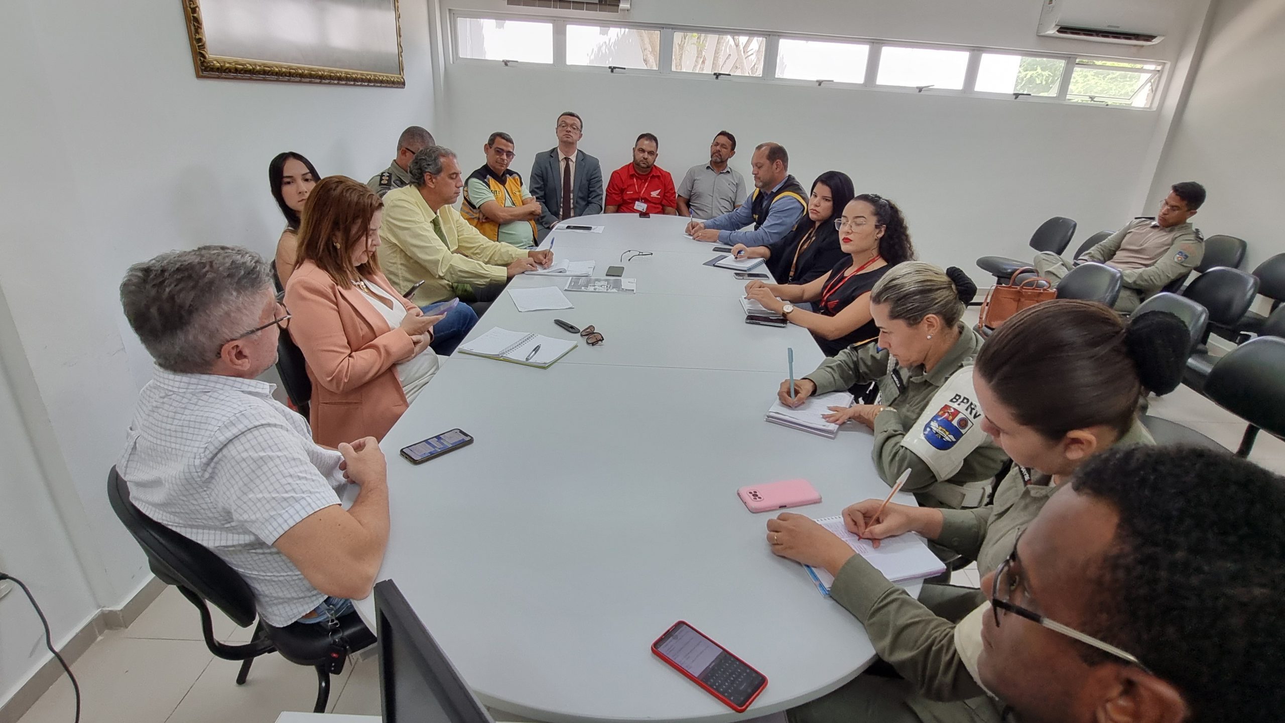 Leia mais sobre o artigo Hospital de Emergência do Agreste participa de definições do Maio Amarelo para a Rede Integrada pela Paz no Trânsito