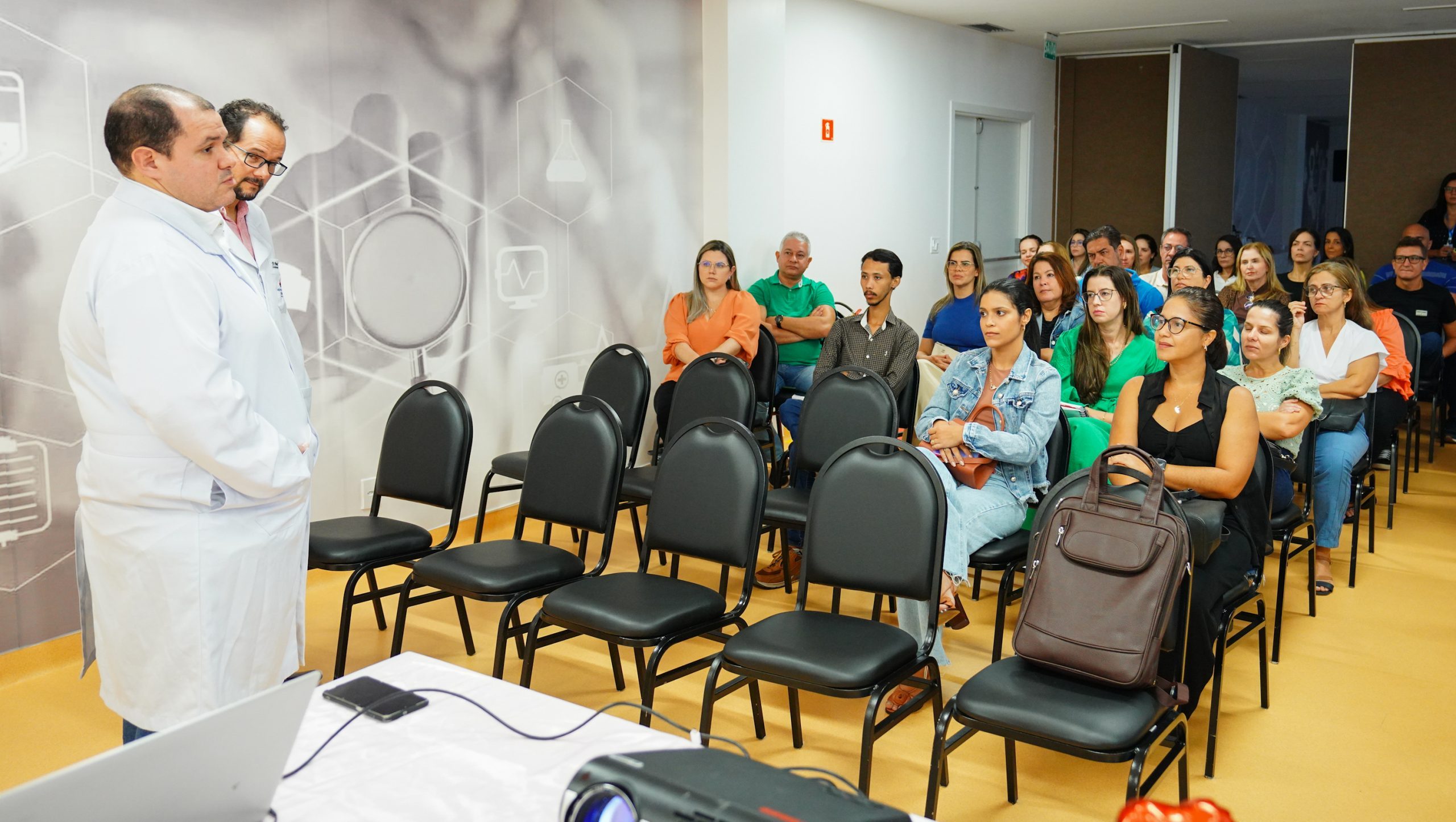 Leia mais sobre o artigo Odontólogos da I Região de Saúde são capacitados sobre atendimento a cardiopatas na Atenção Primária