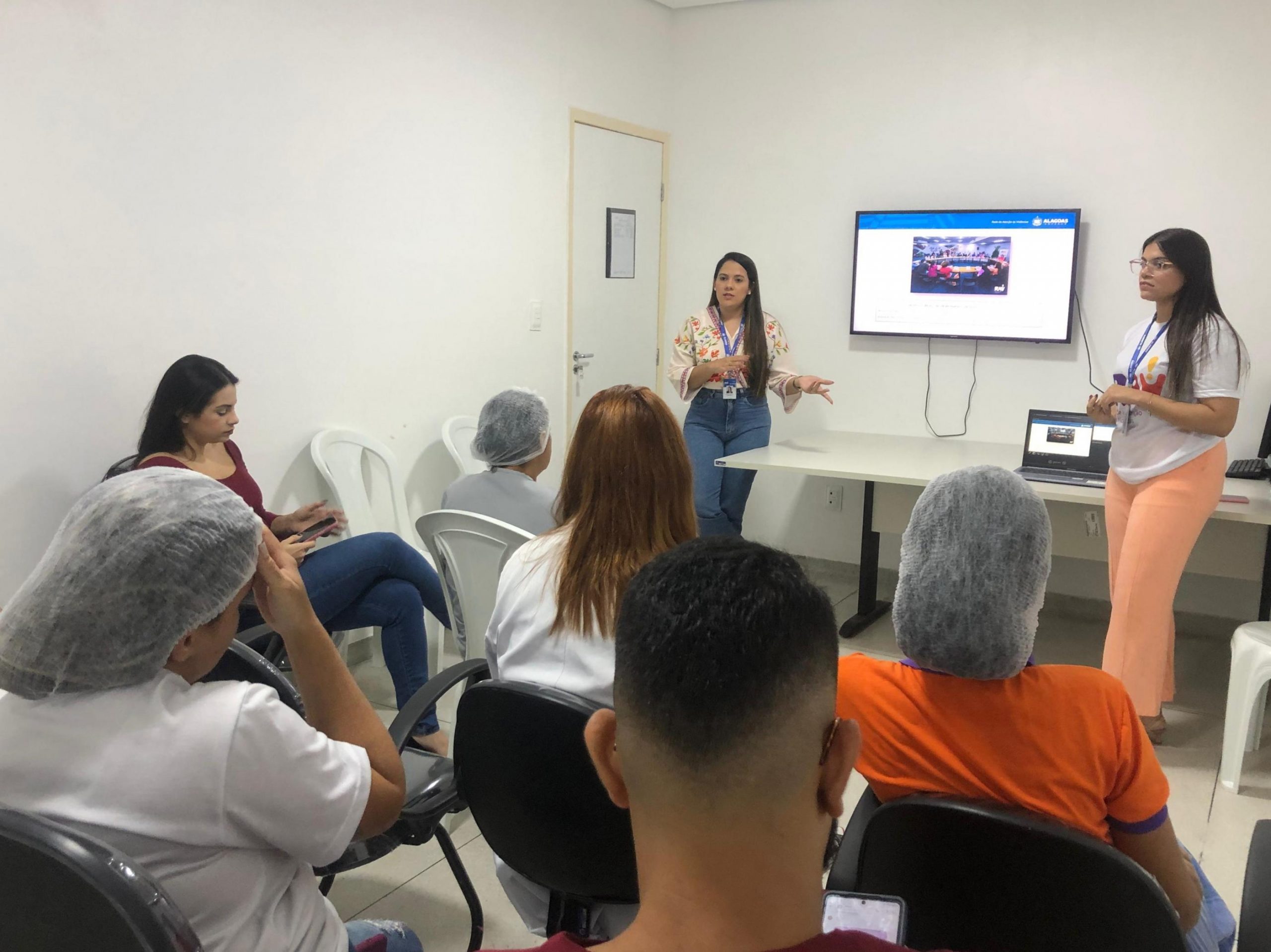 Leia mais sobre o artigo Sesau capacita servidores das UPAs e hospitais sobre atendimento a vítimas de violência