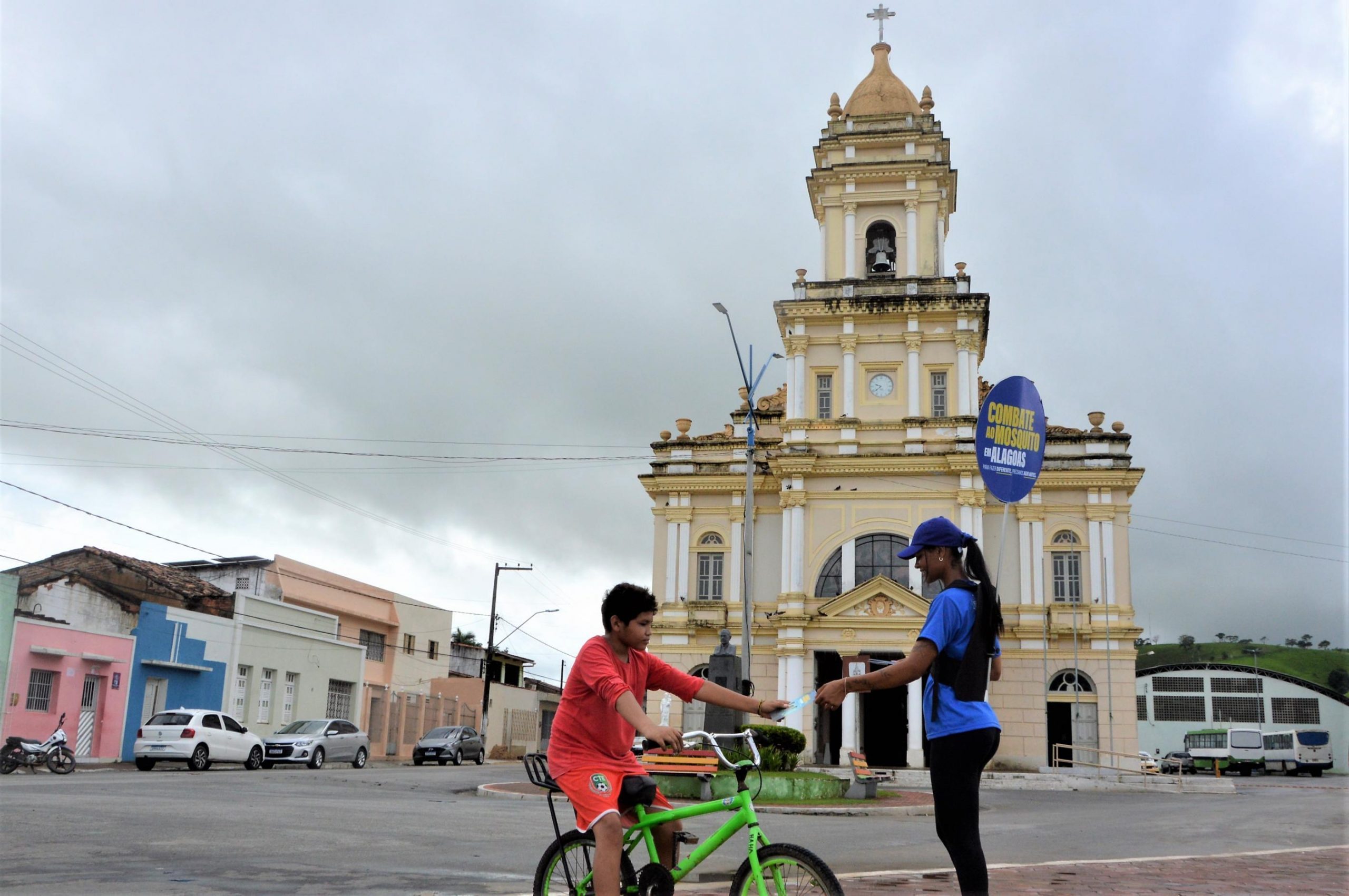 Leia mais sobre o artigo Sesau realiza ação itinerante contra a dengue em São José da Lage e Maceió