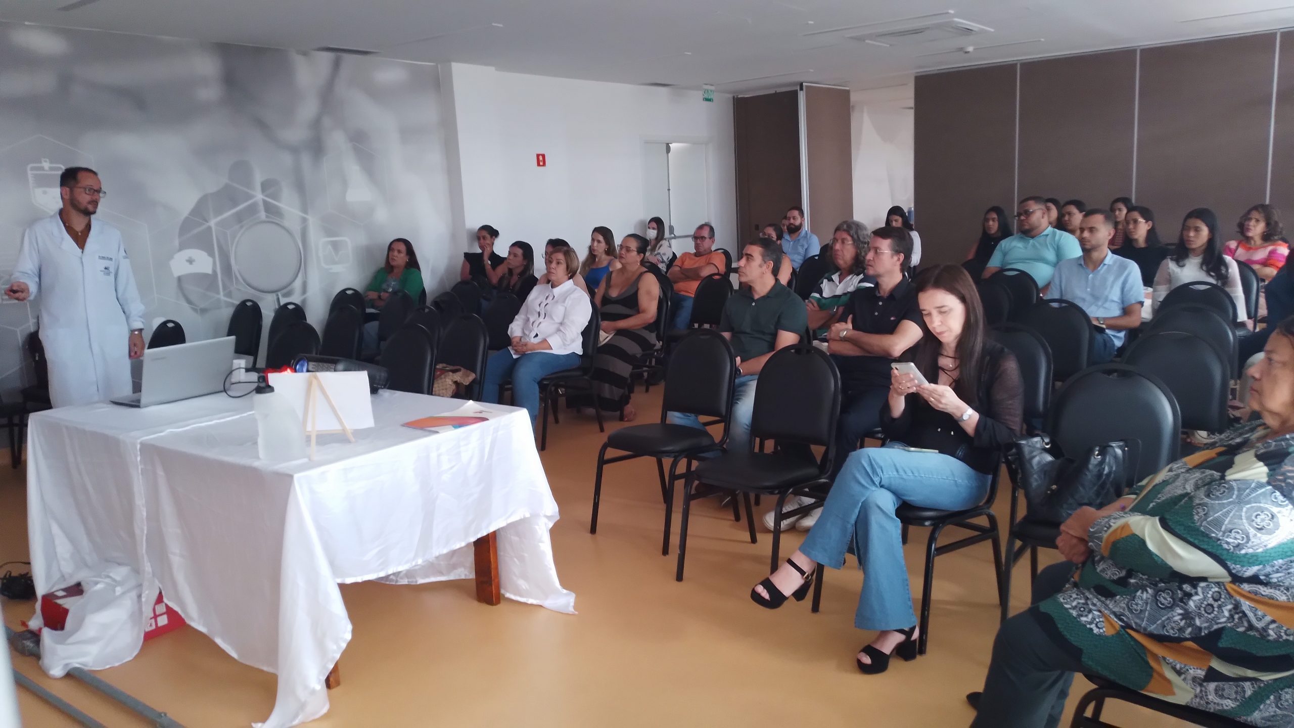 Leia mais sobre o artigo Atendimento a cardiopatas na Atenção Primária volta a ser discutido em capacitação com odontólogos
