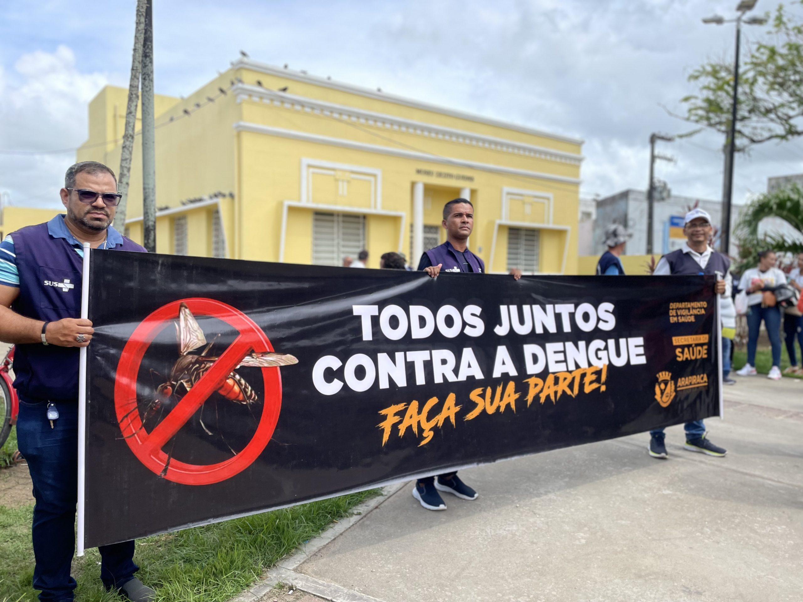 Leia mais sobre o artigo Sesau realiza ação de prevenção e combate à dengue em Arapiraca