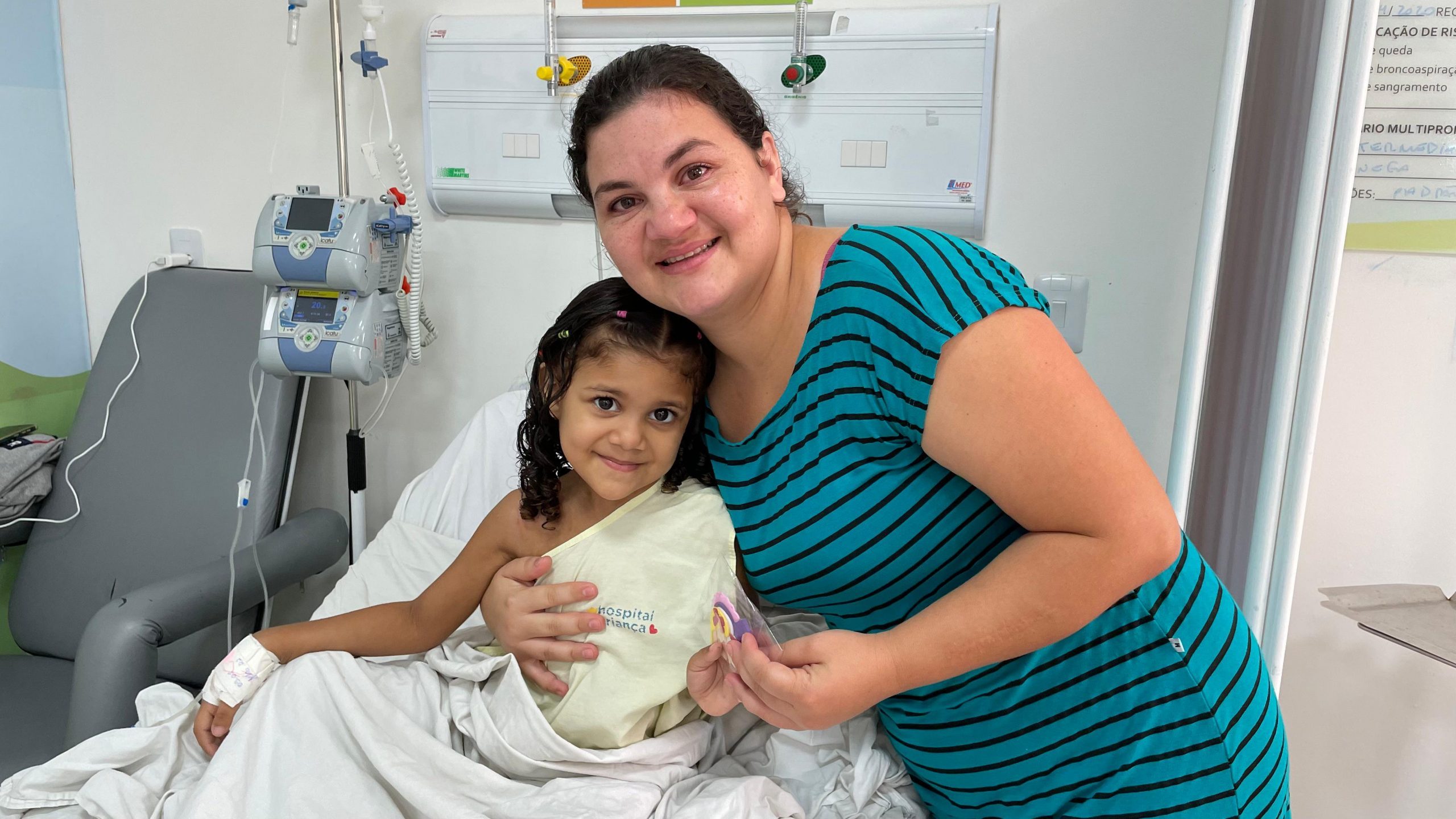 Leia mais sobre o artigo Hospital da Criança de Alagoas realiza ação em homenagem às mães acompanhantes e servidoras da unidade