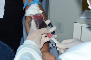 Equipes volantes do Hemoal promovem coletas de sangue em Arapiraca e Coruripe nesta terça-feira