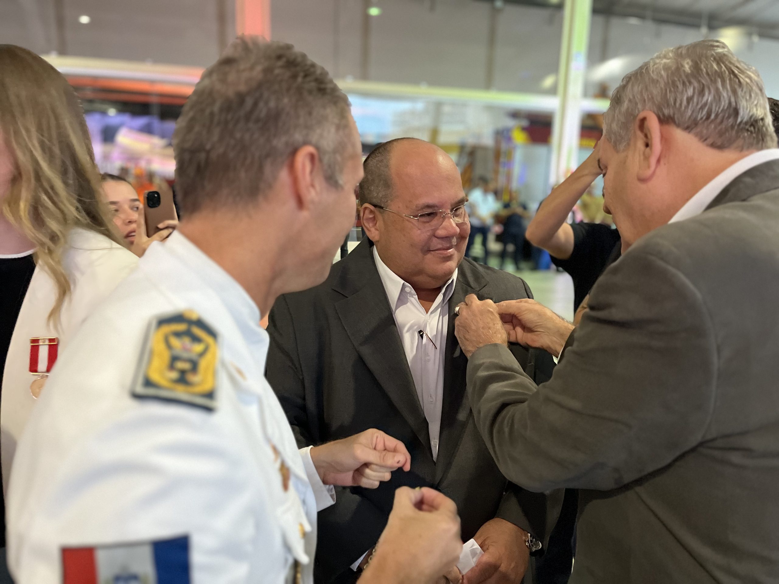 Leia mais sobre o artigo Servidores da Saúde são condecorados com a Medalha do Mérito Bombeiro Militar