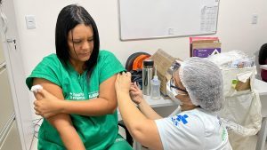 Hospital da Criança de Alagoas realiza vacinação de rotina para os profissionais do equipamento de saúde