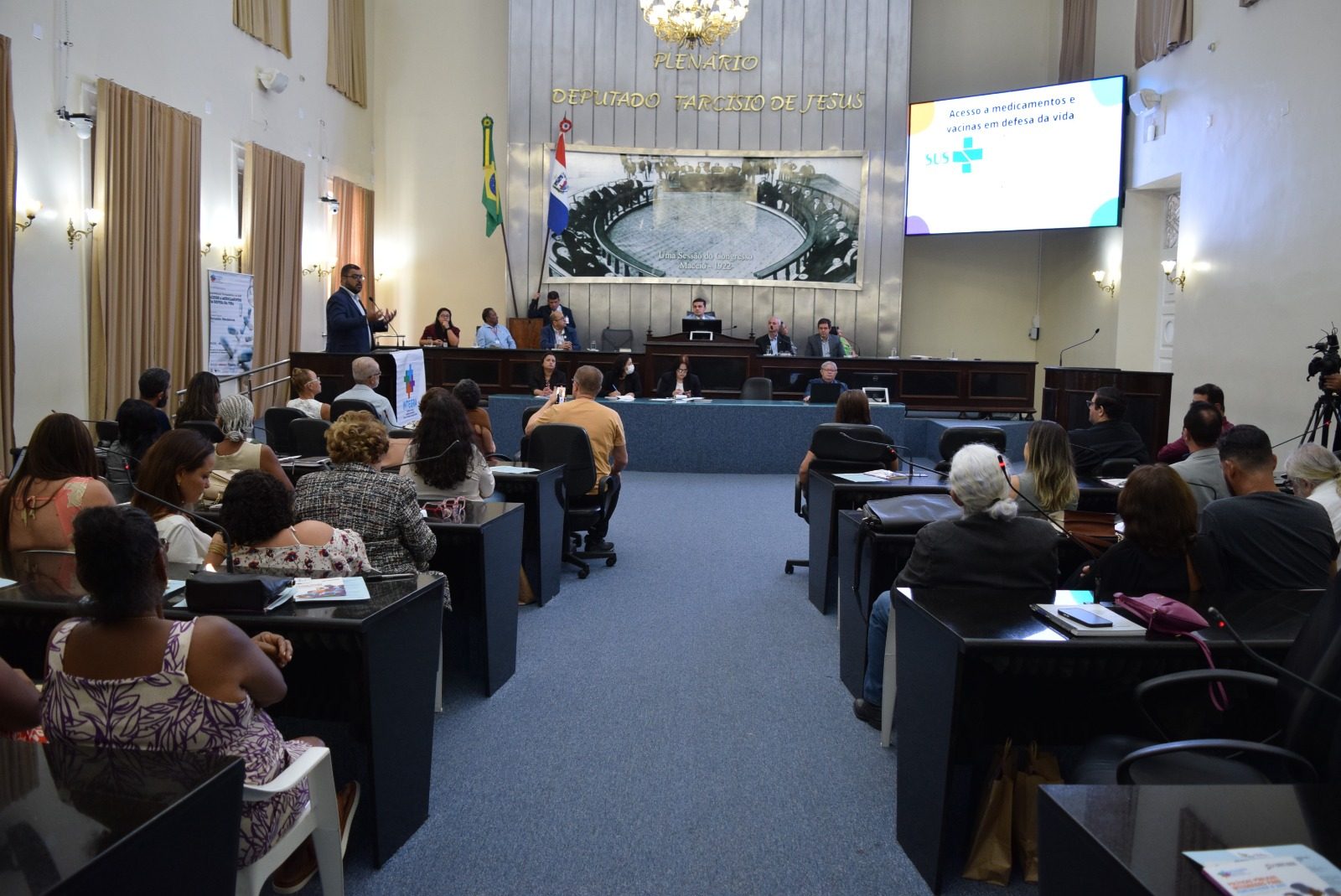 Leia mais sobre o artigo Sesau participa de sessão pública na Assembleia Legislativa do Estado para discutir acesso a medicamentos