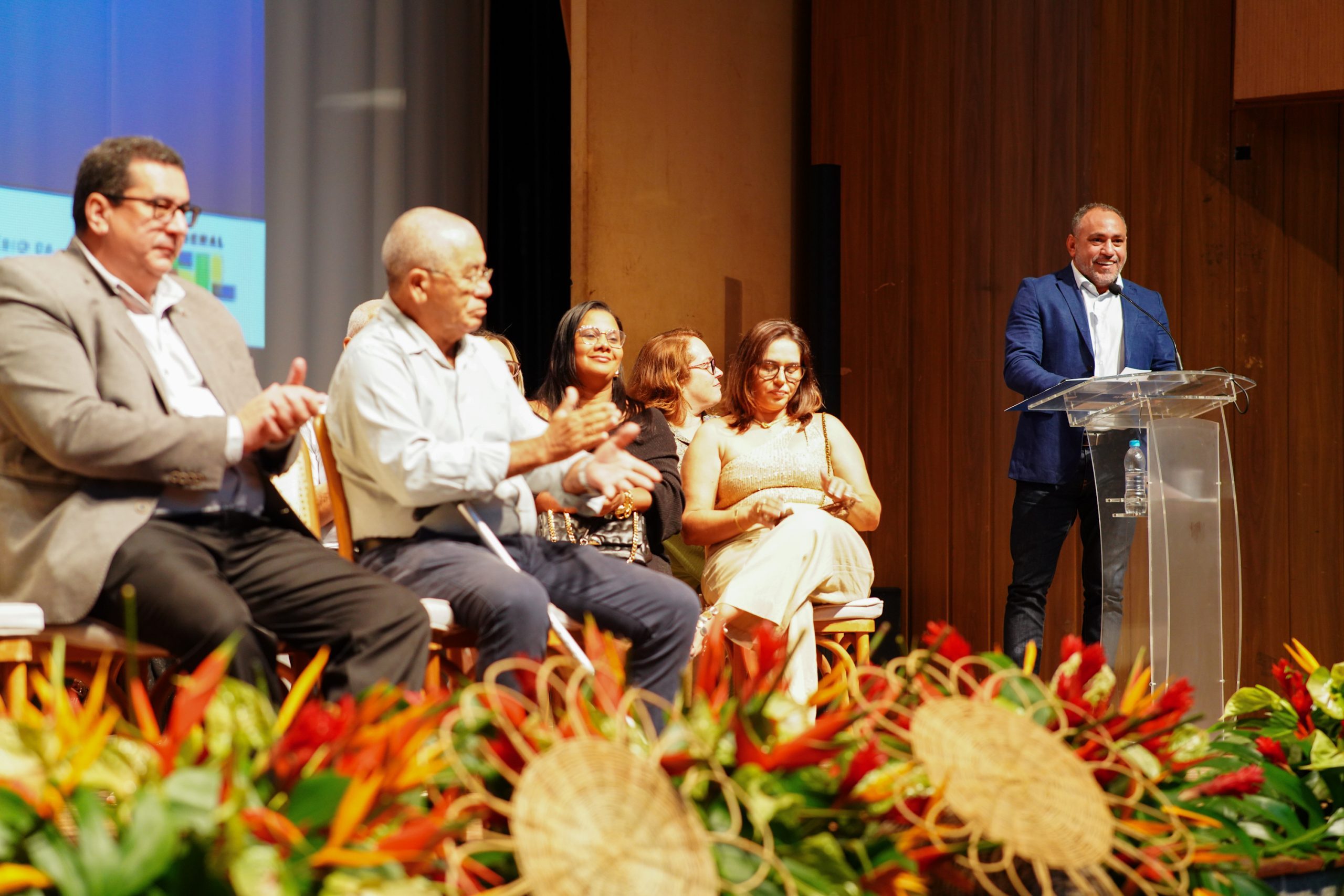 Leia mais sobre o artigo Sesau prestigia cerimônia de abertura do 8º Congresso Estadual de Secretarias Municipais de Saúde de Alagoas