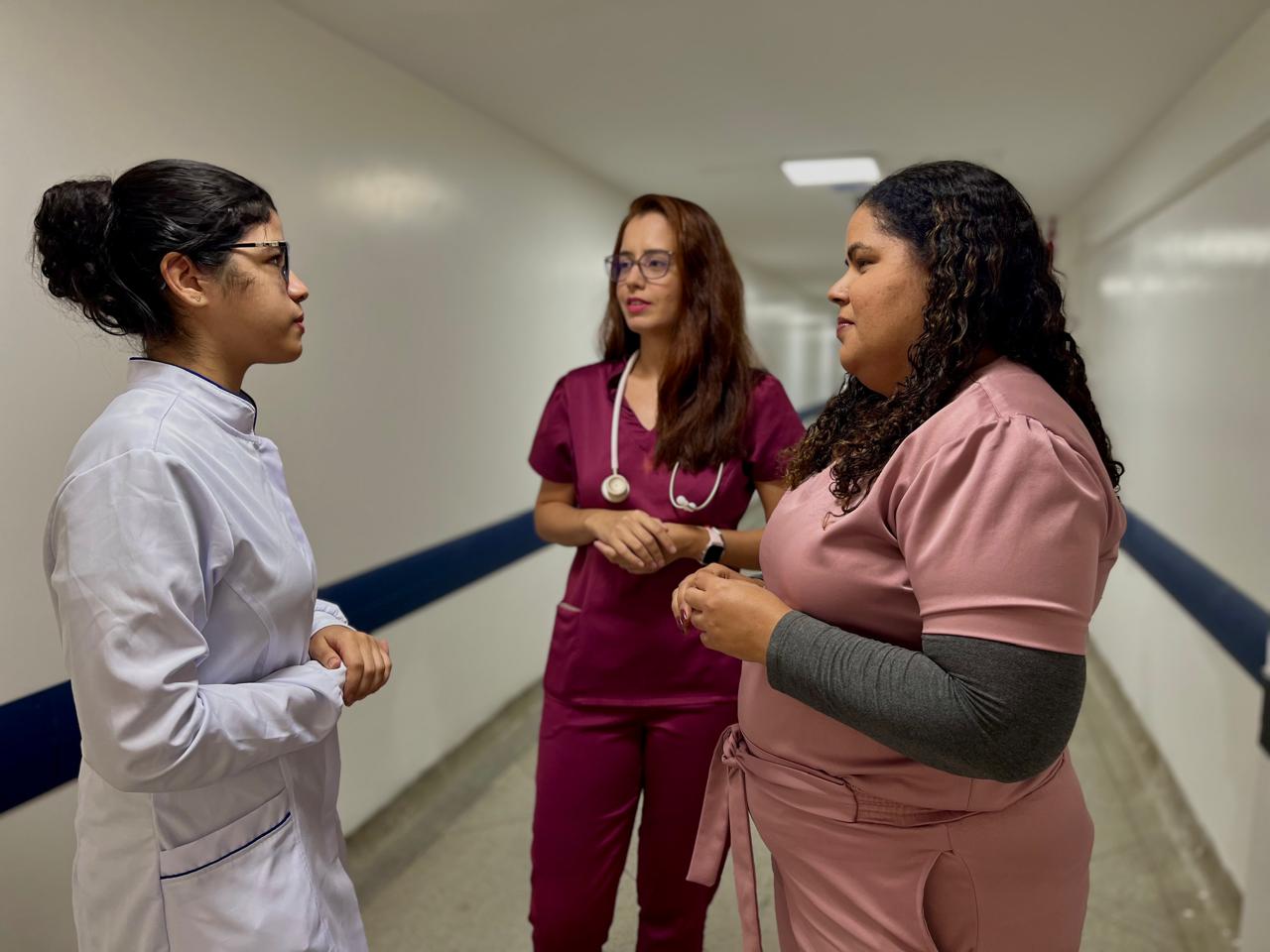 Leia mais sobre o artigo Fonoaudiólogos do Hospital de Emergência do Agreste ajudam na recuperação de vítimas de AVC