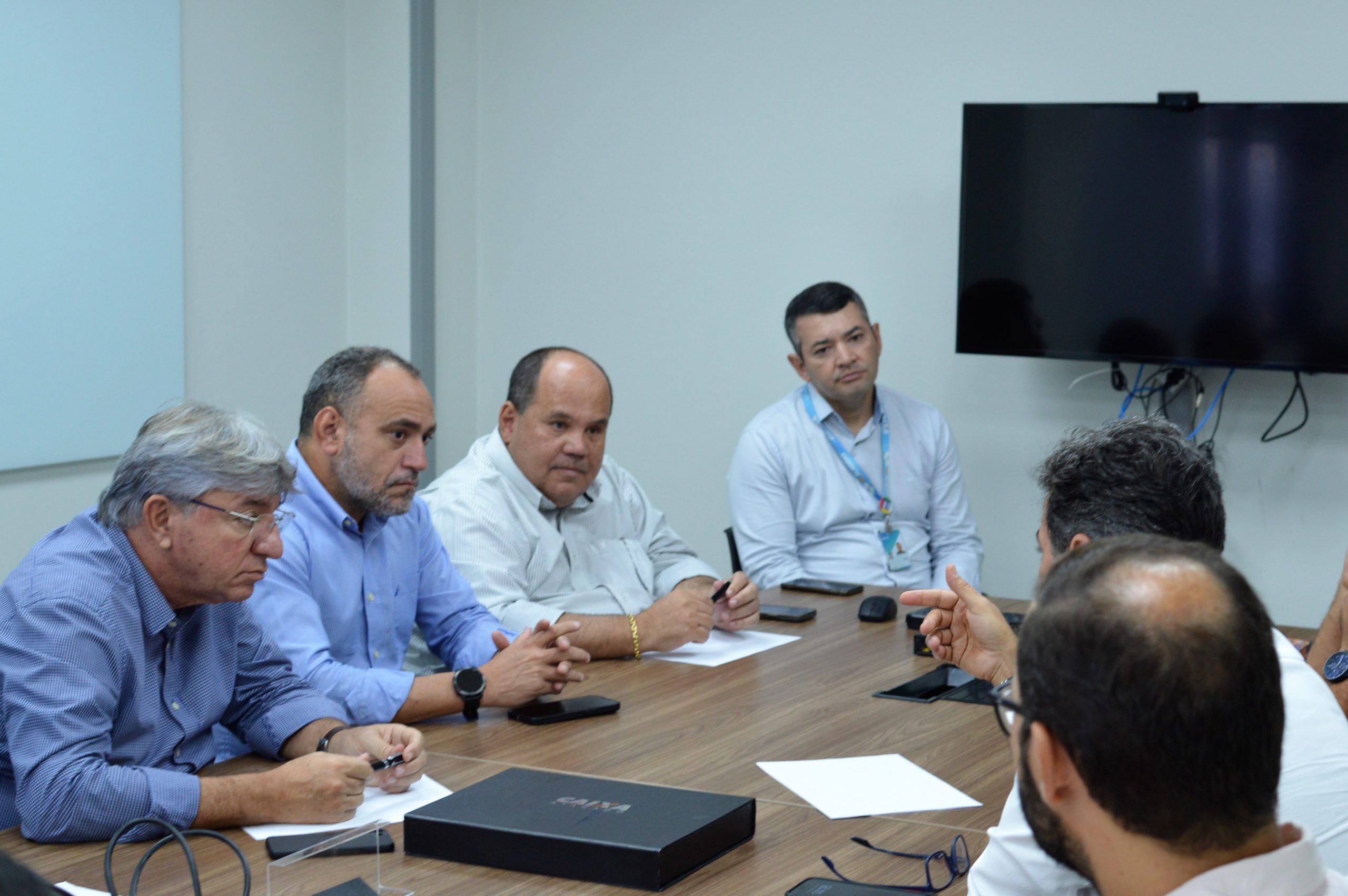 Leia mais sobre o artigo Sesau se reúne com Caixa Econômica para discutir retomada das obras do Hospital Metropolitano do Agreste