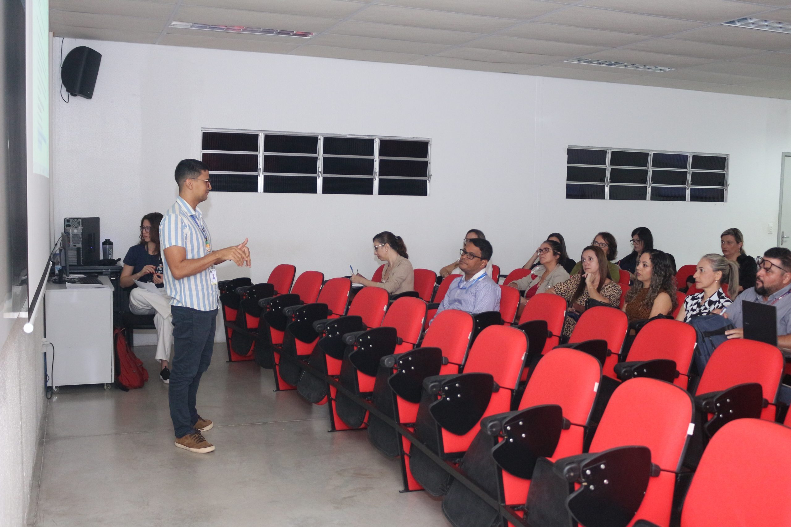 Leia mais sobre o artigo Sesau e Ministério da Saúde discutem o plano Estadual de Gestão do Trabalho e Educação em Saúde