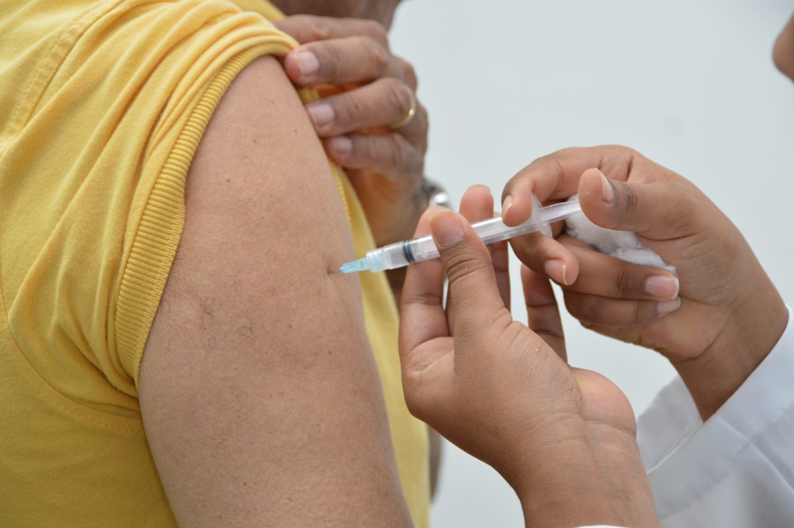 Leia mais sobre o artigo Sesau reforça importância da vacinação contra a Influenza após chegada do inverno